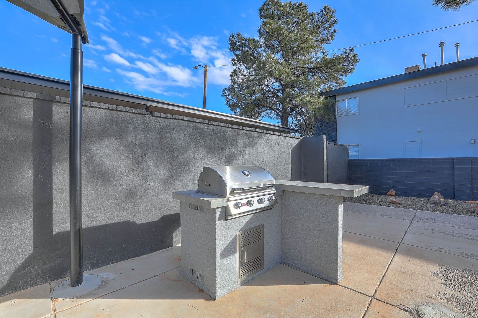 Albuquerque Apartment: 1020 Valencia Drive SE