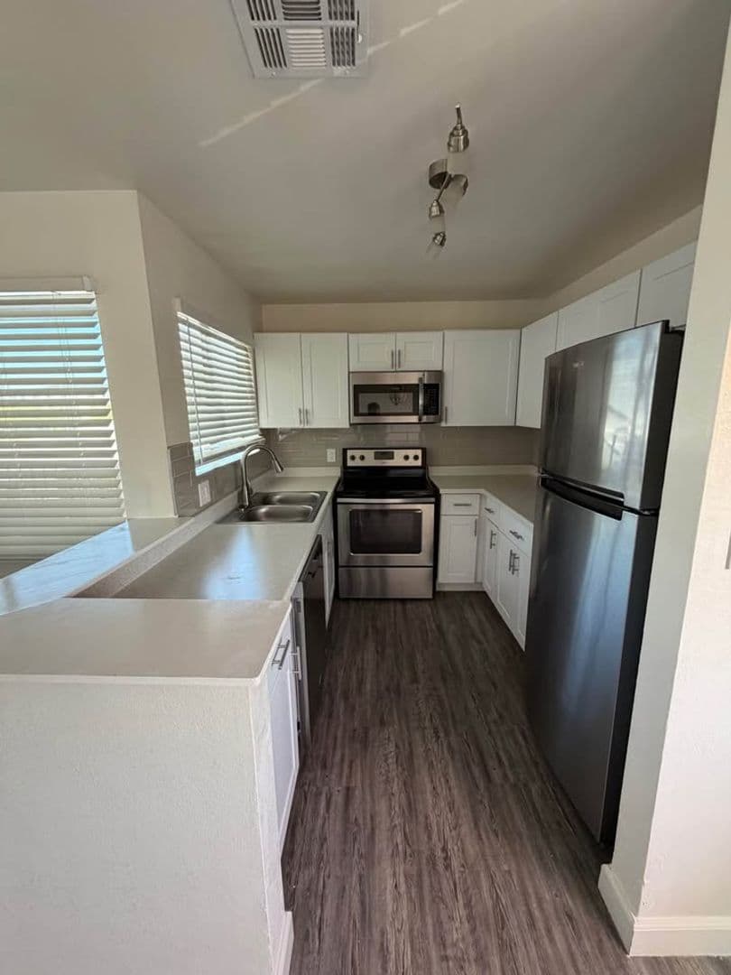 Phoenix Apartment: 4145 Longview Avenue