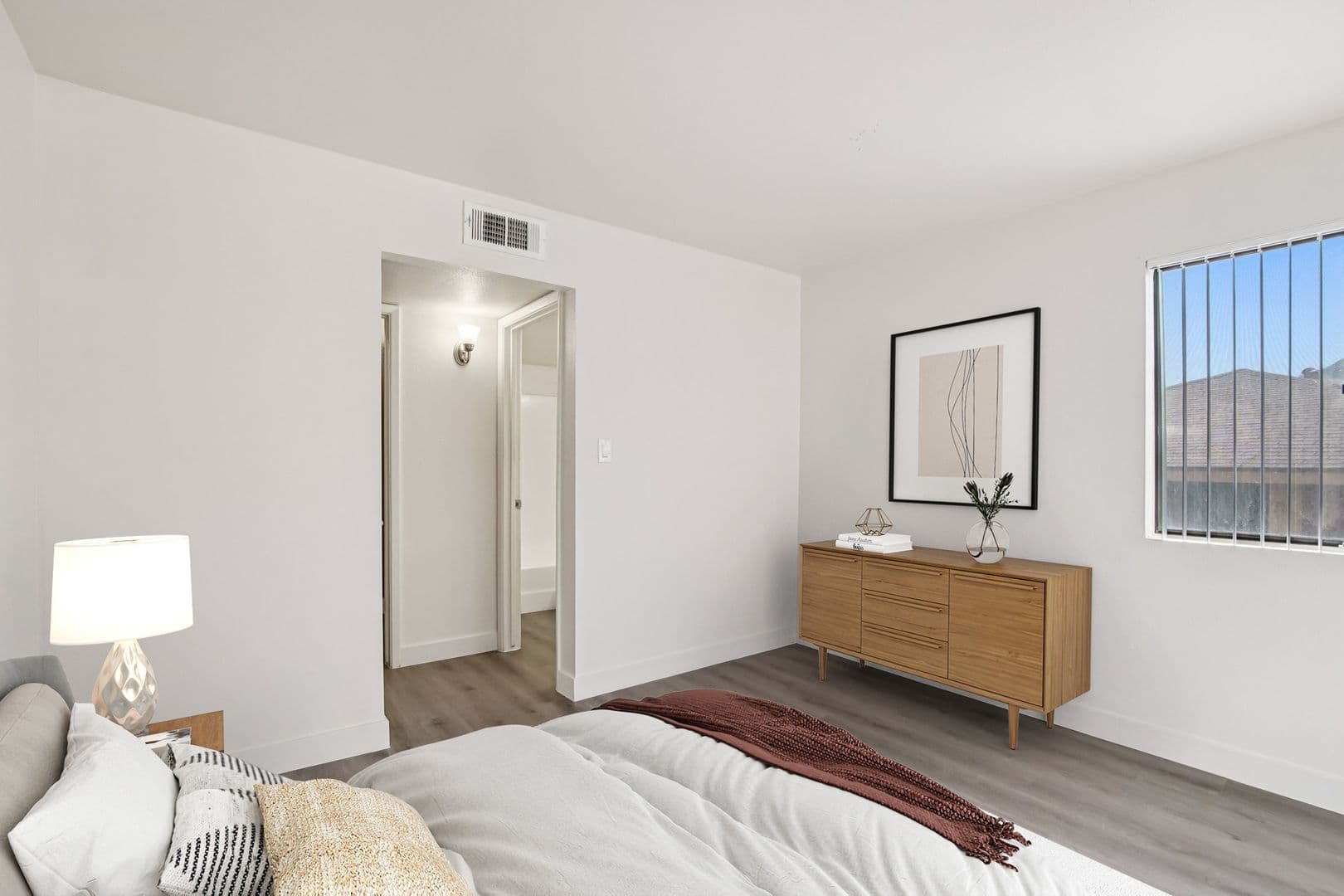 Phoenix Apartment: 1525 E. Cheryl Dr.
