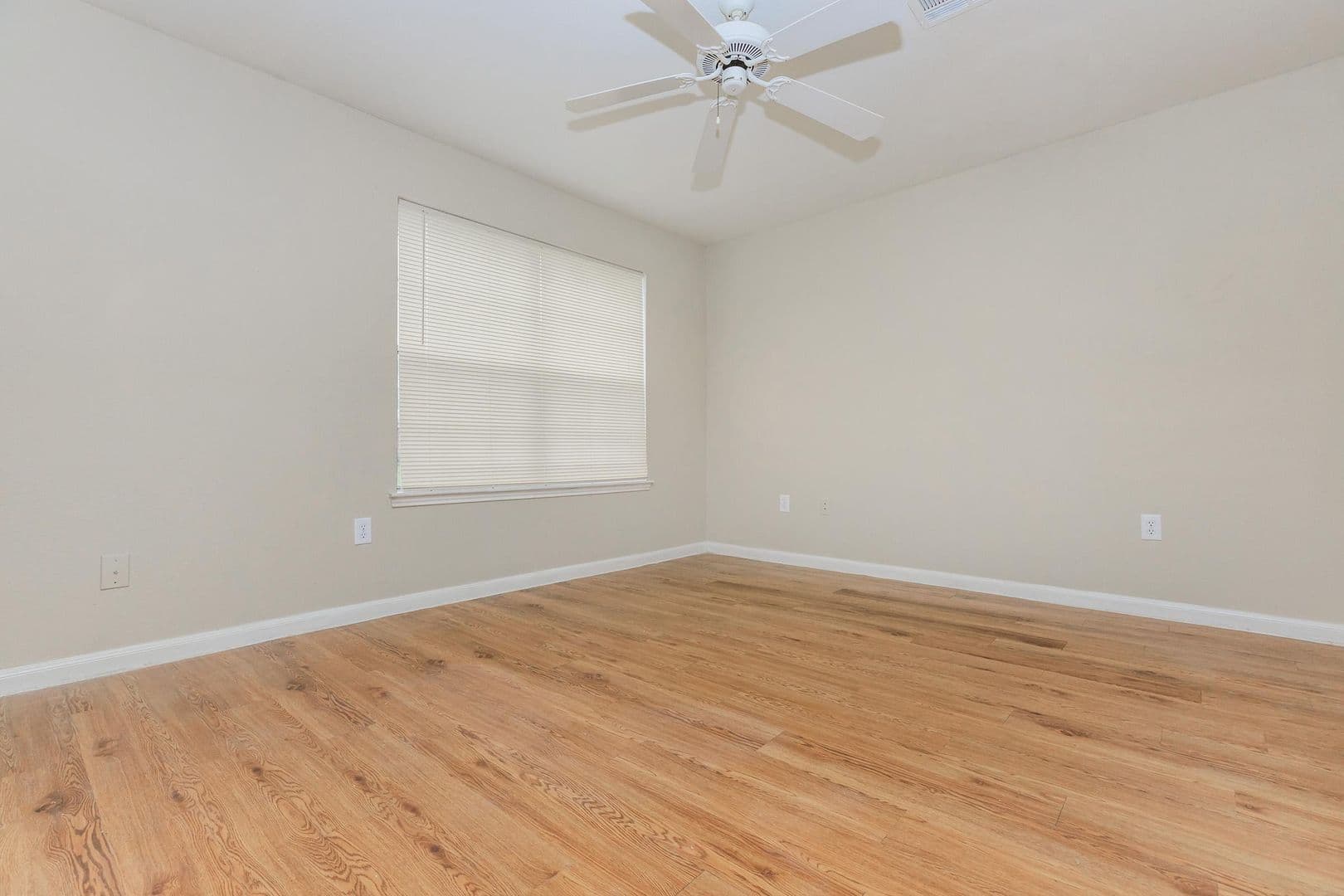 Houston Apartment: 9888 United Drive