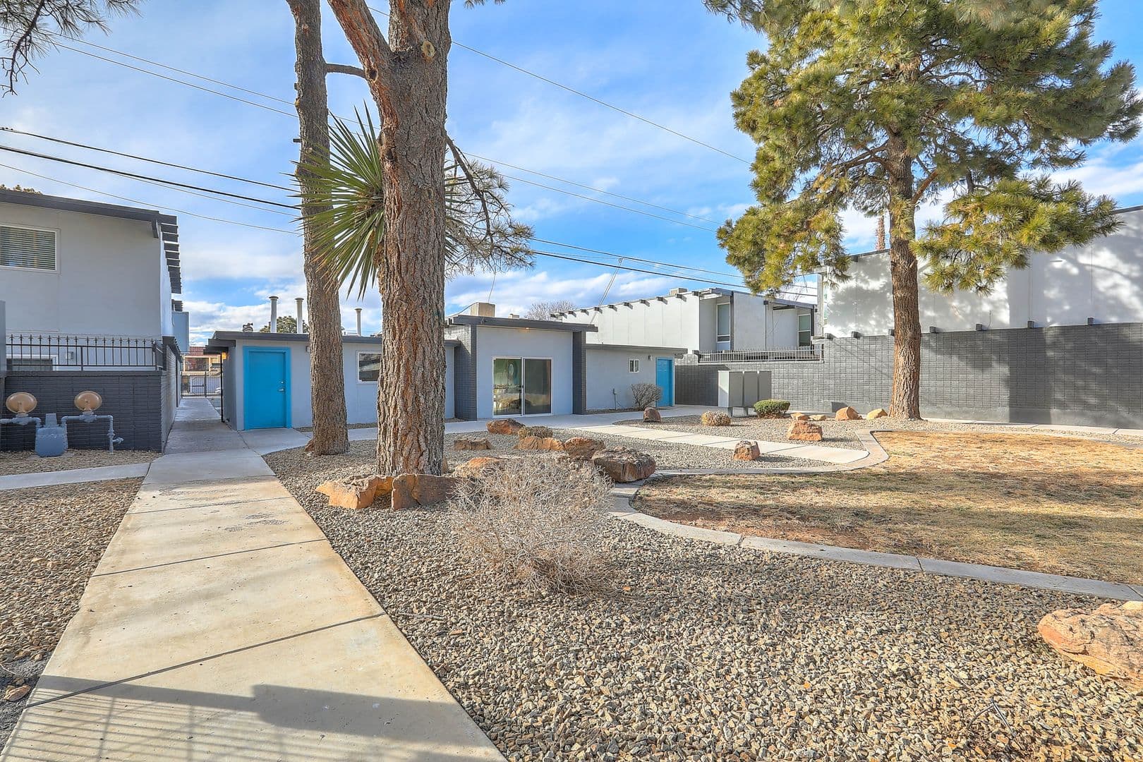 Albuquerque Apartment: 1020 Valencia Drive SE
