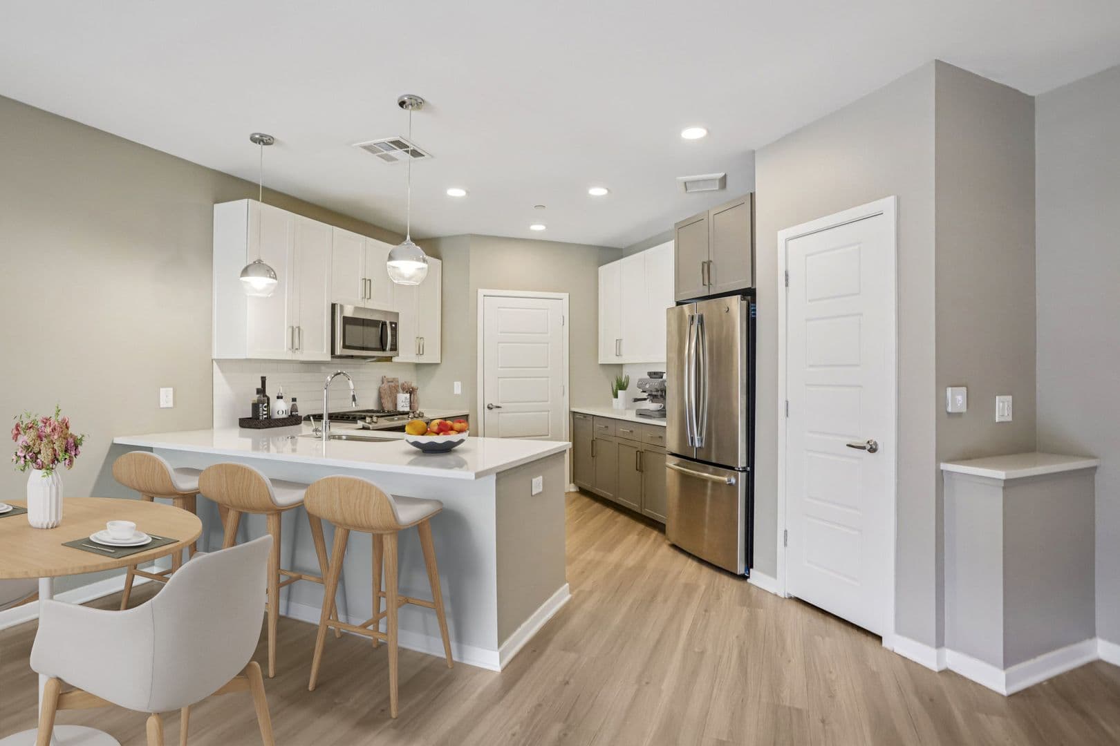 Phoenix Apartment: 777 E Stella Ln.