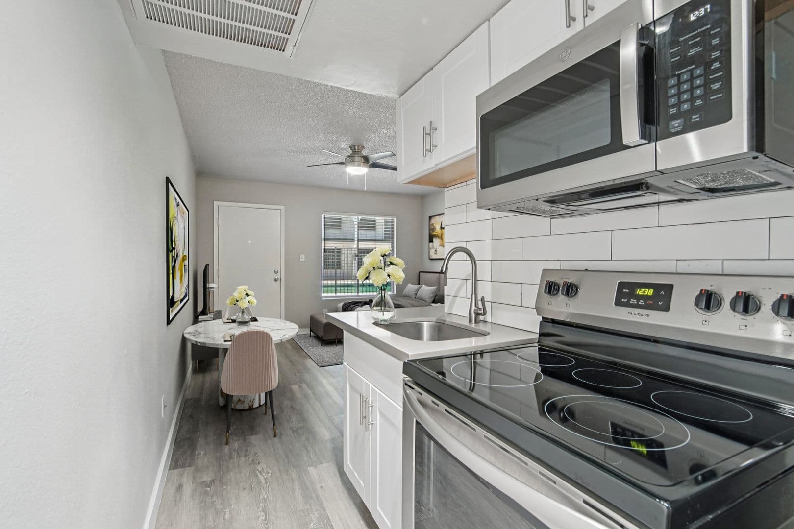 Mesa Apartment: 2240 W University DR