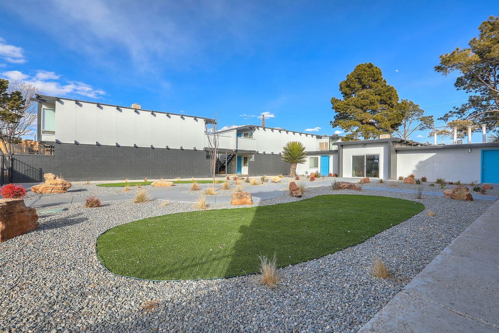 Albuquerque Apartment: 1020 Valencia Drive SE
