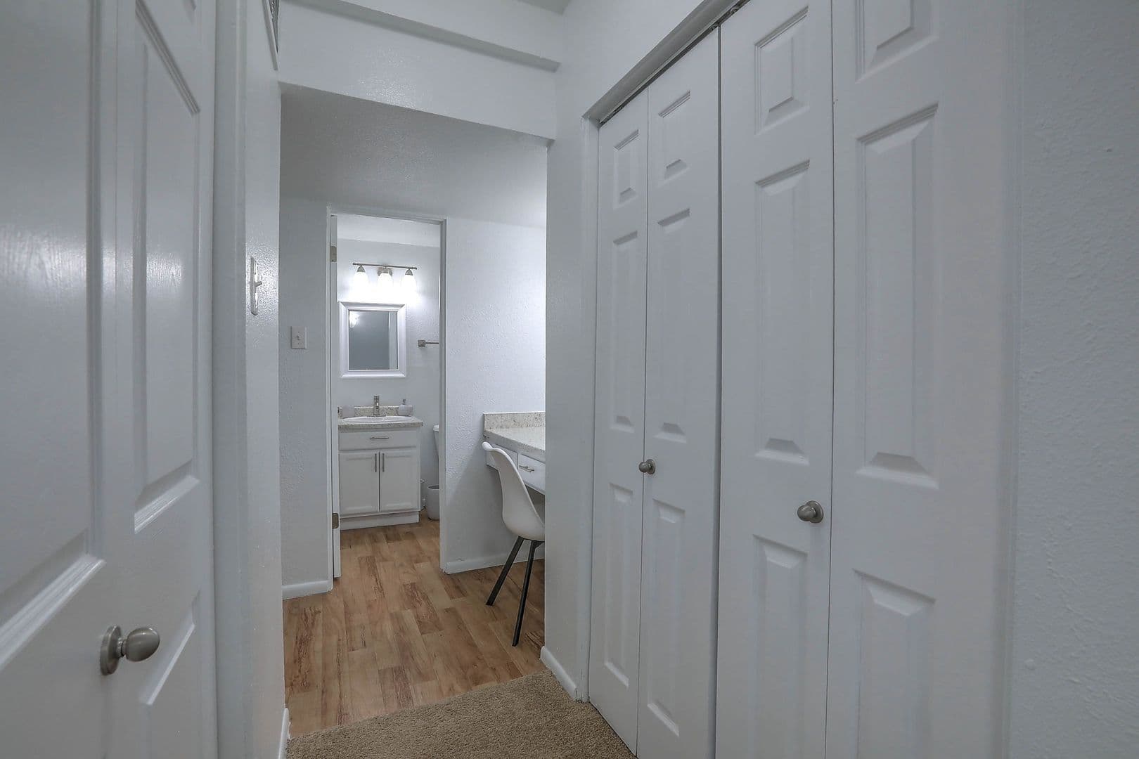 Albuquerque Apartment: 1020 Valencia Drive SE