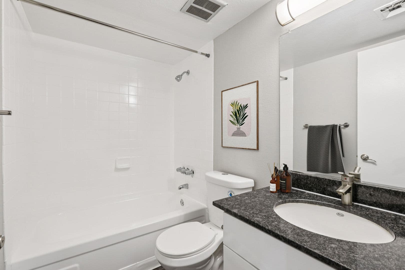 Phoenix Apartment: 4127 E Indian School Rd