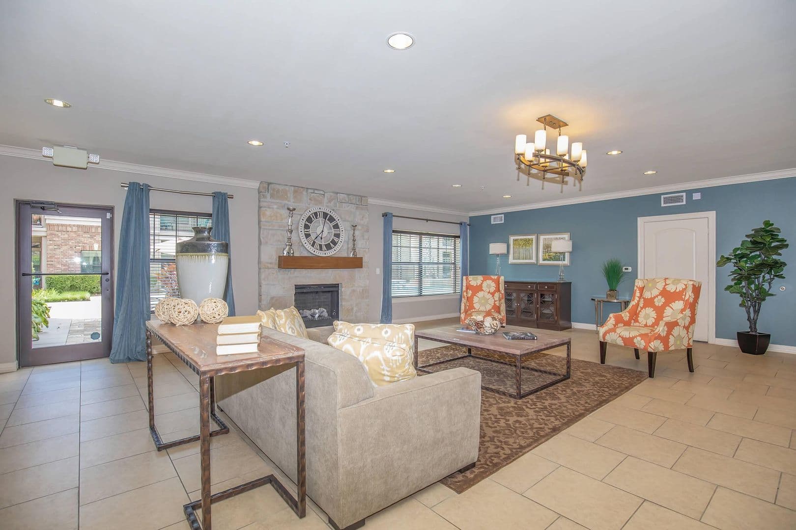 Shenandoah Apartment: 1018 Wellman Road