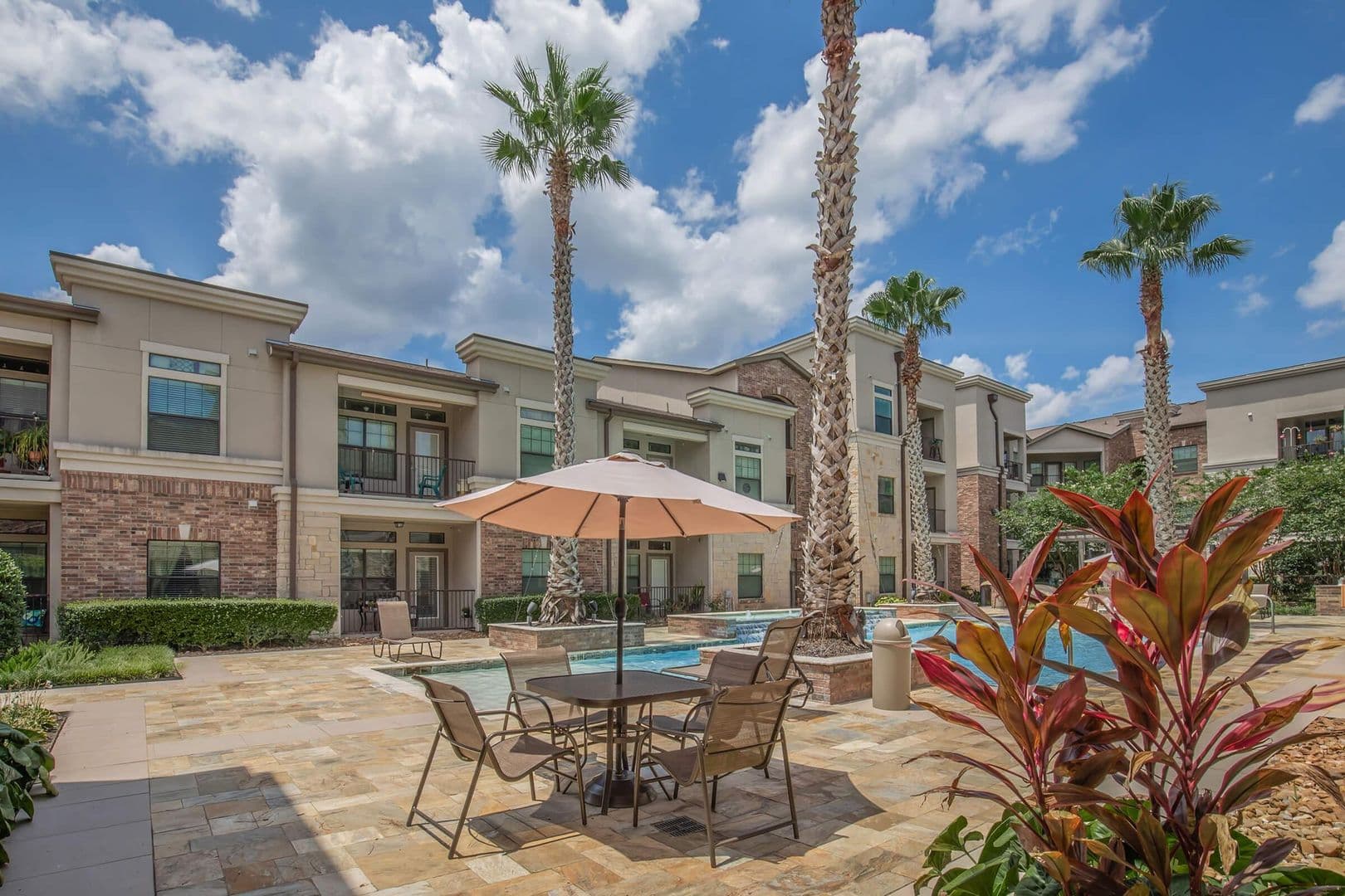 Shenandoah Apartment: 1018 Wellman Road