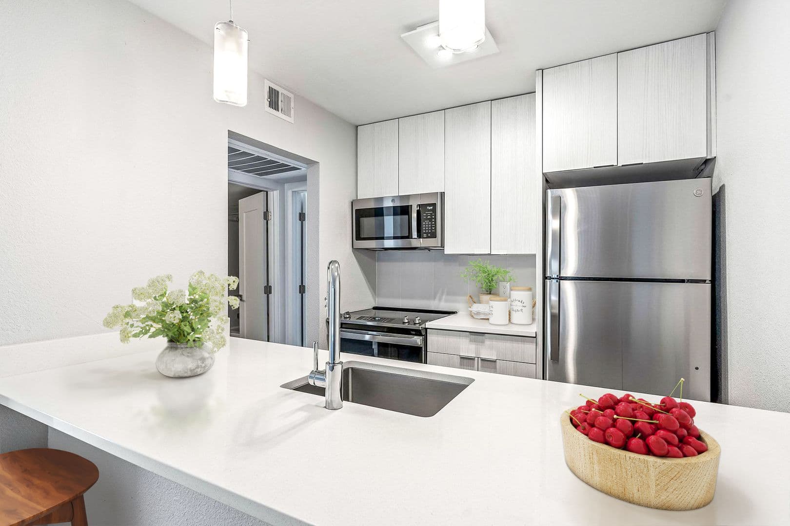 Tucson Apartment: 6901 E Broadway