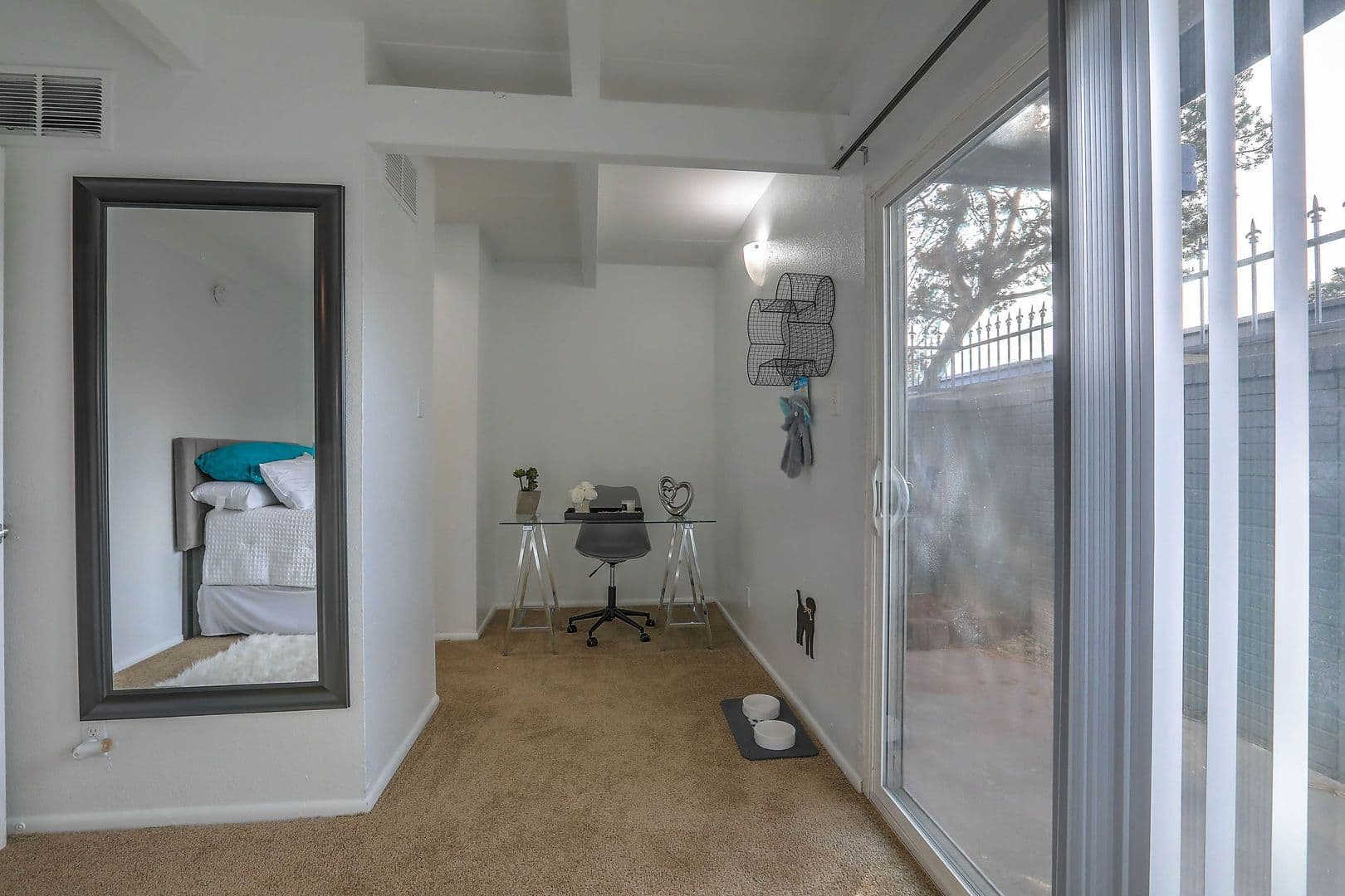 Albuquerque Apartment: 1020 Valencia Drive SE