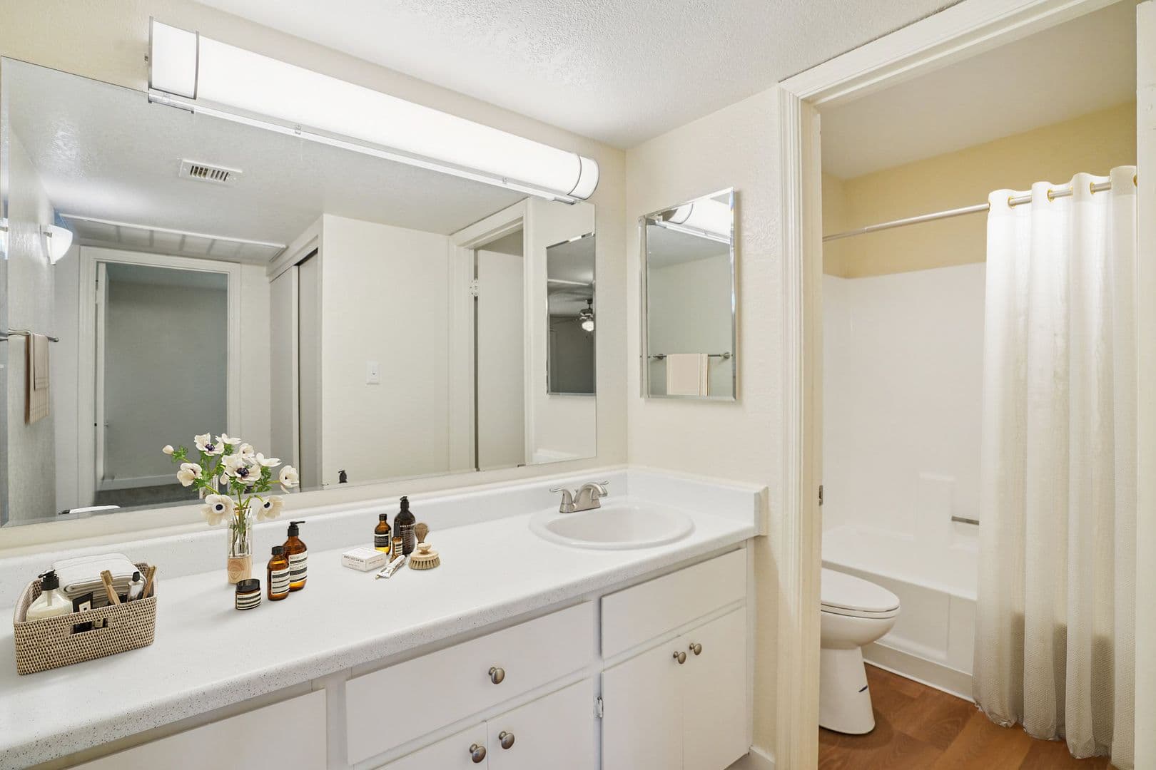 Gilbert Apartment: 1101 N Gilbert Rd