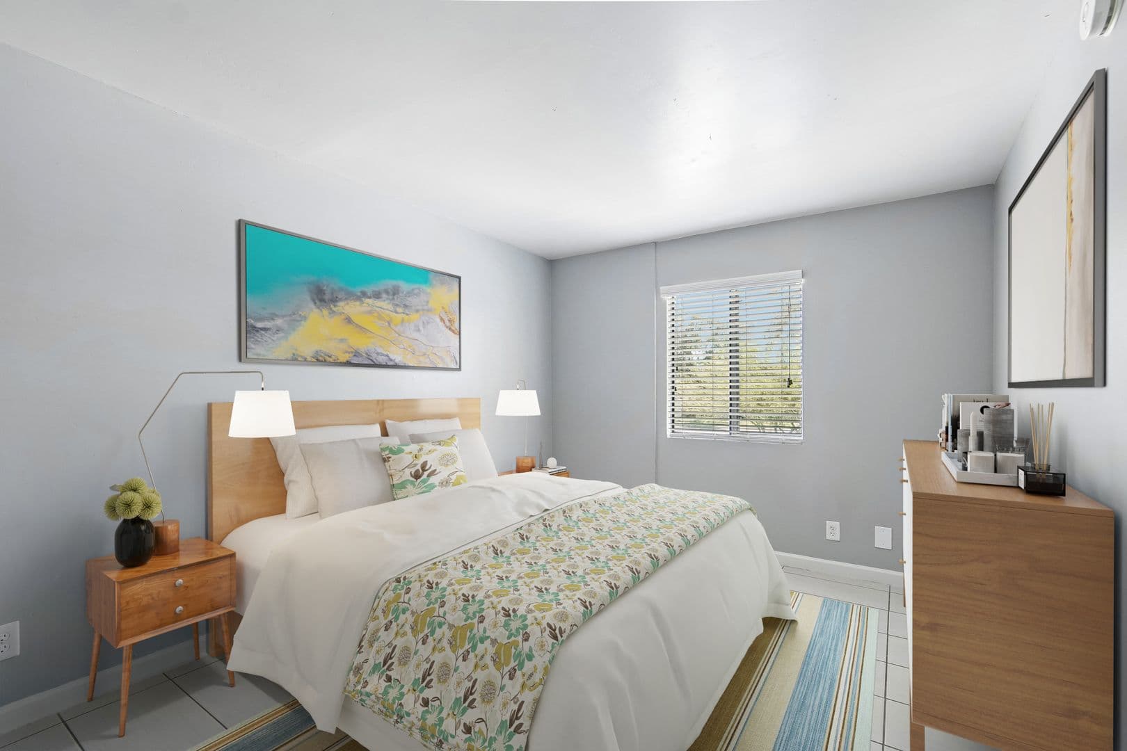 Phoenix Apartment: 1220 N 44th St.