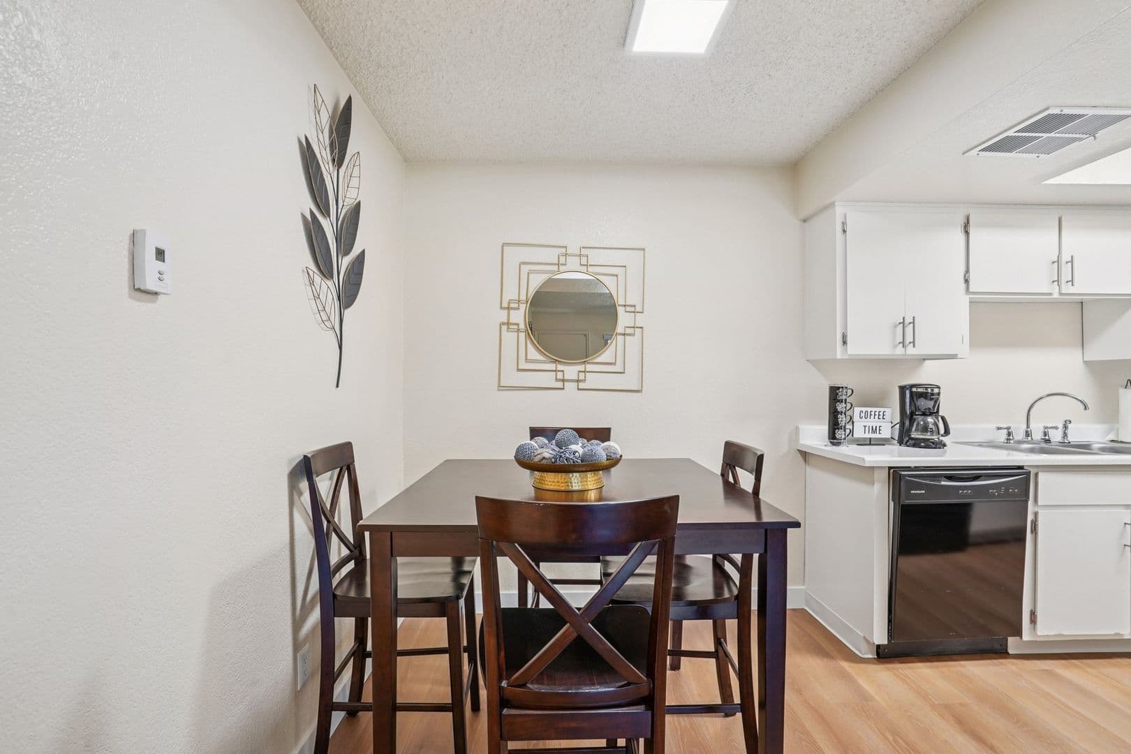 Gilbert Apartment: 1101 N Gilbert Rd