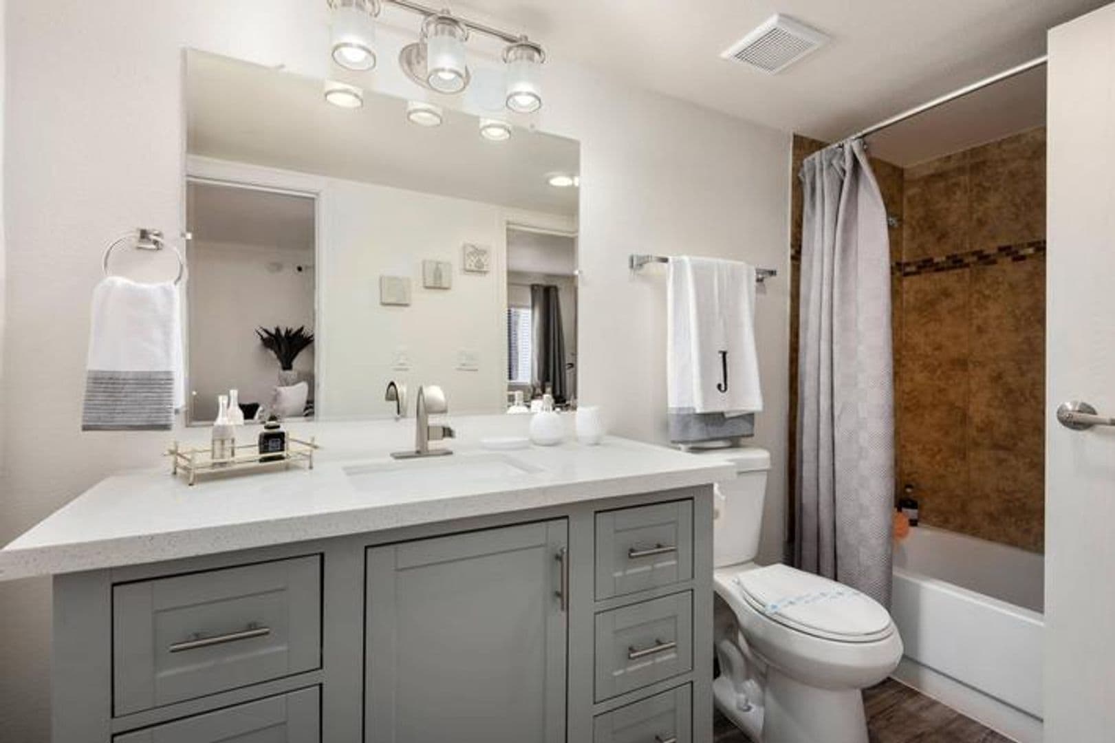Tempe Apartment: 1651 W Baseline Rd