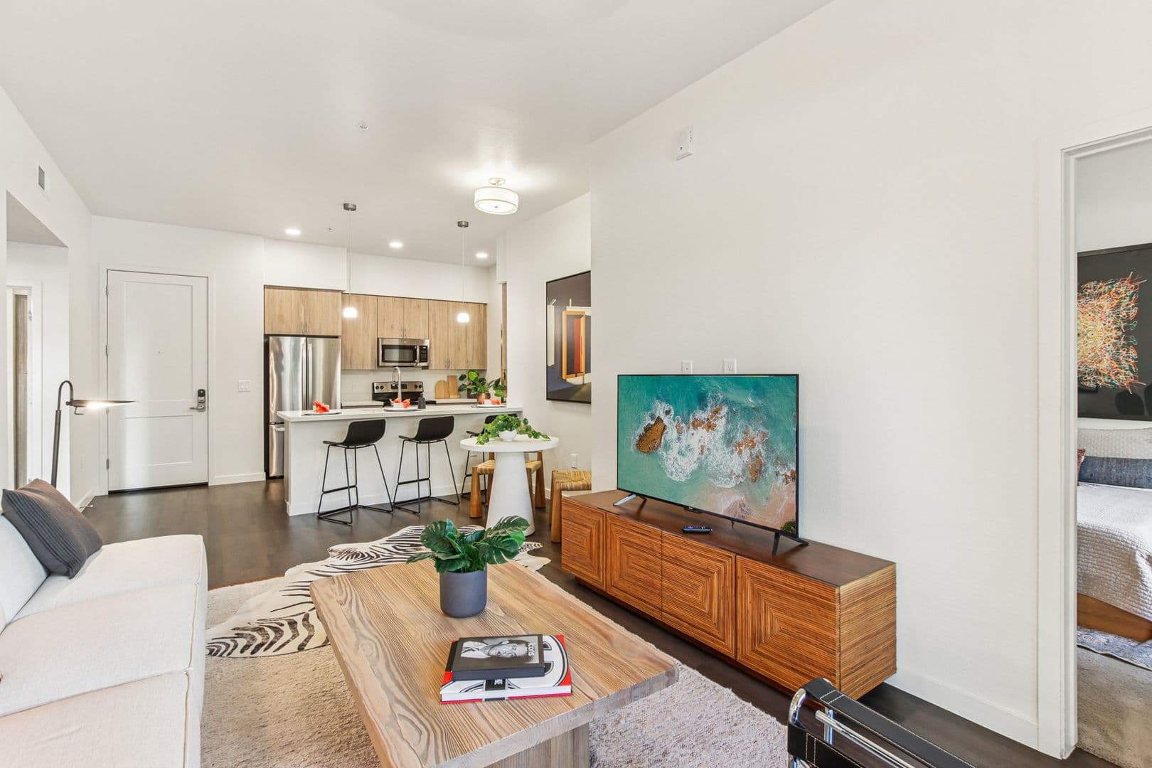 Chandler Apartment: 222 W Boston Street