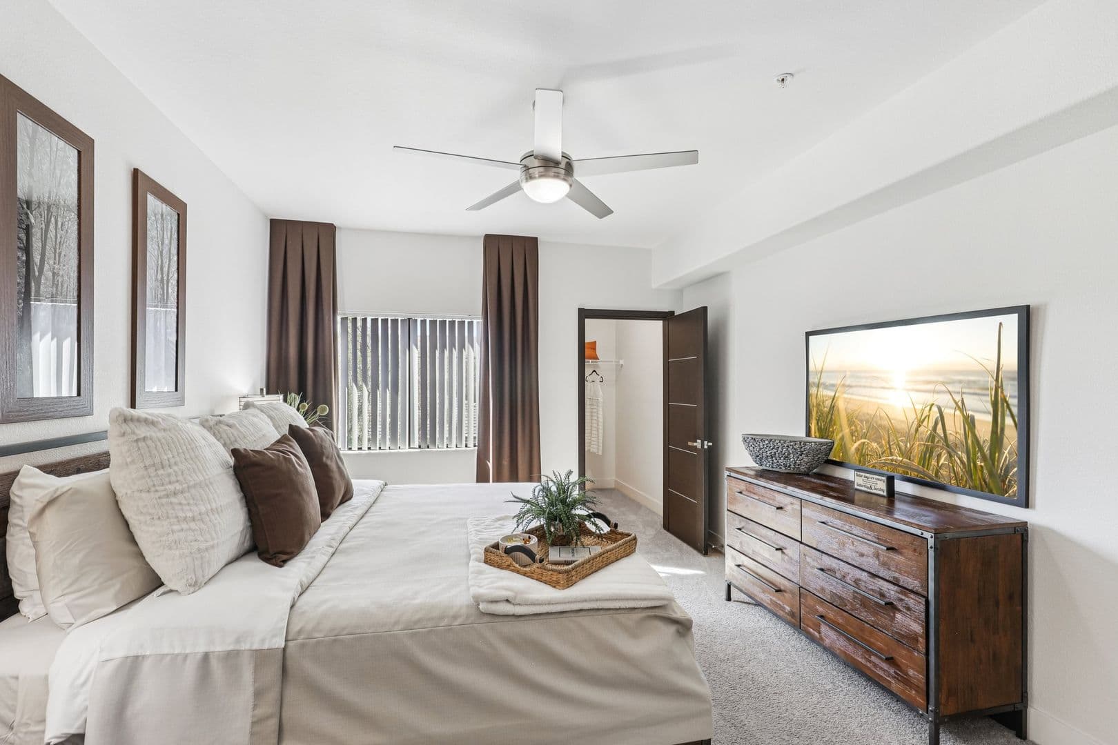 Las Vegas Apartment: 7017 S Buffalo Dr.
