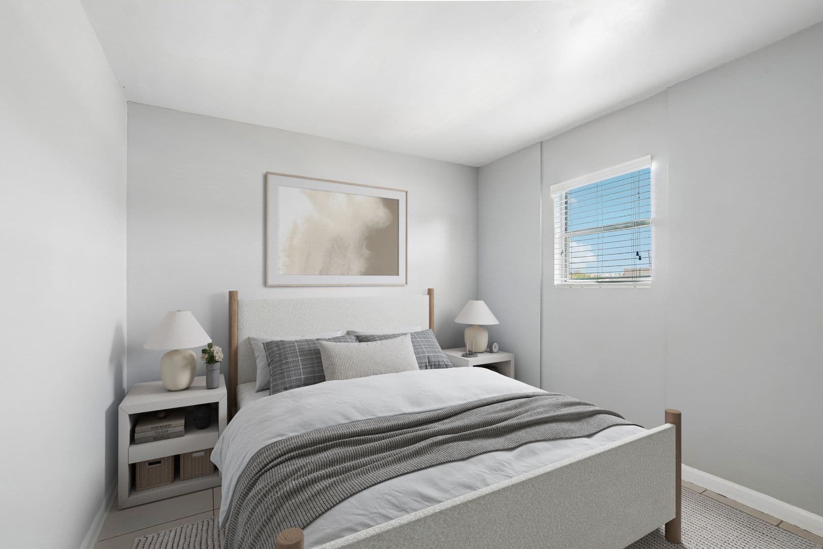 Phoenix Apartment: 1220 N 44th St.
