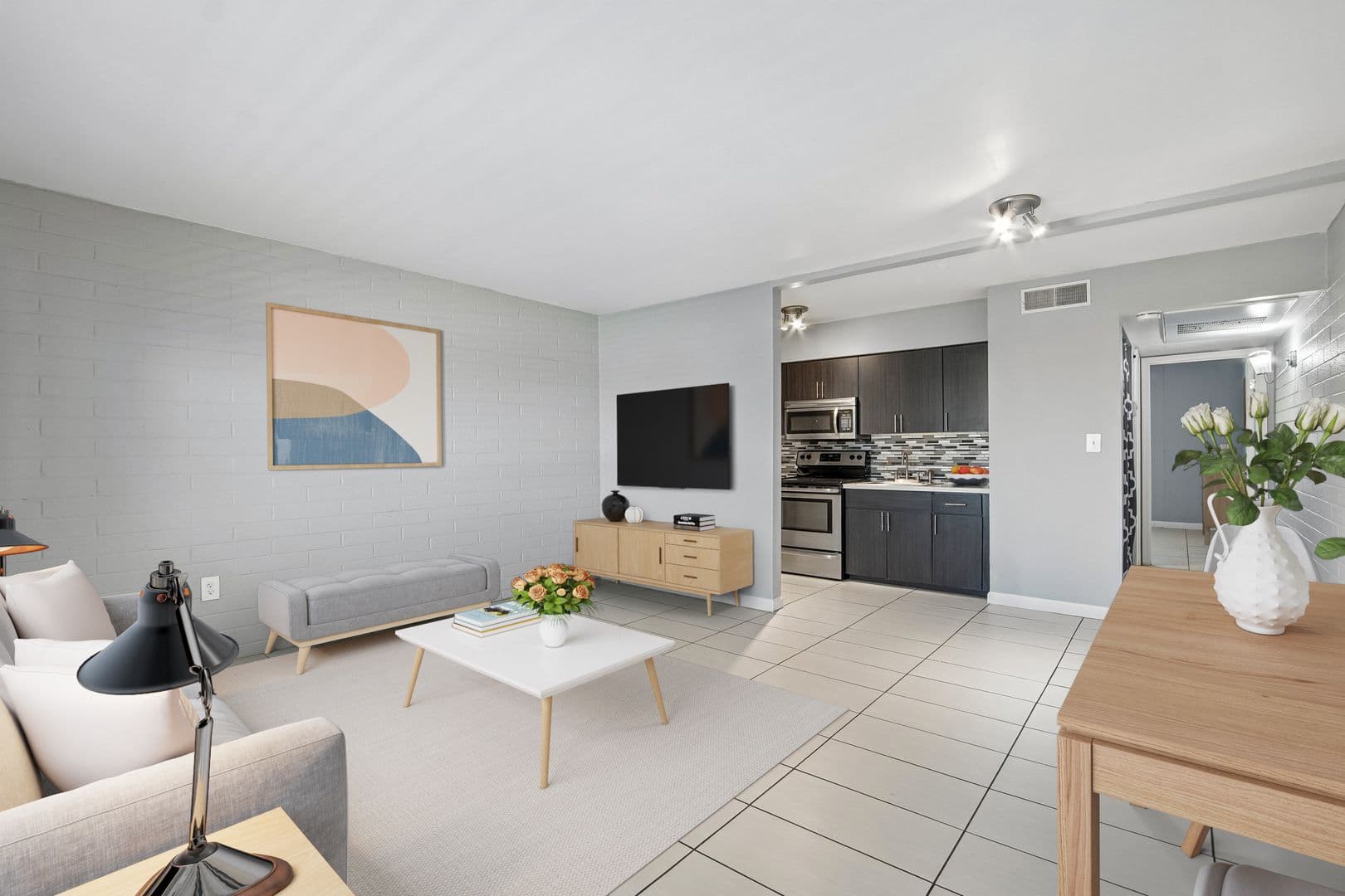 Phoenix Apartment: 1220 N 44th St.