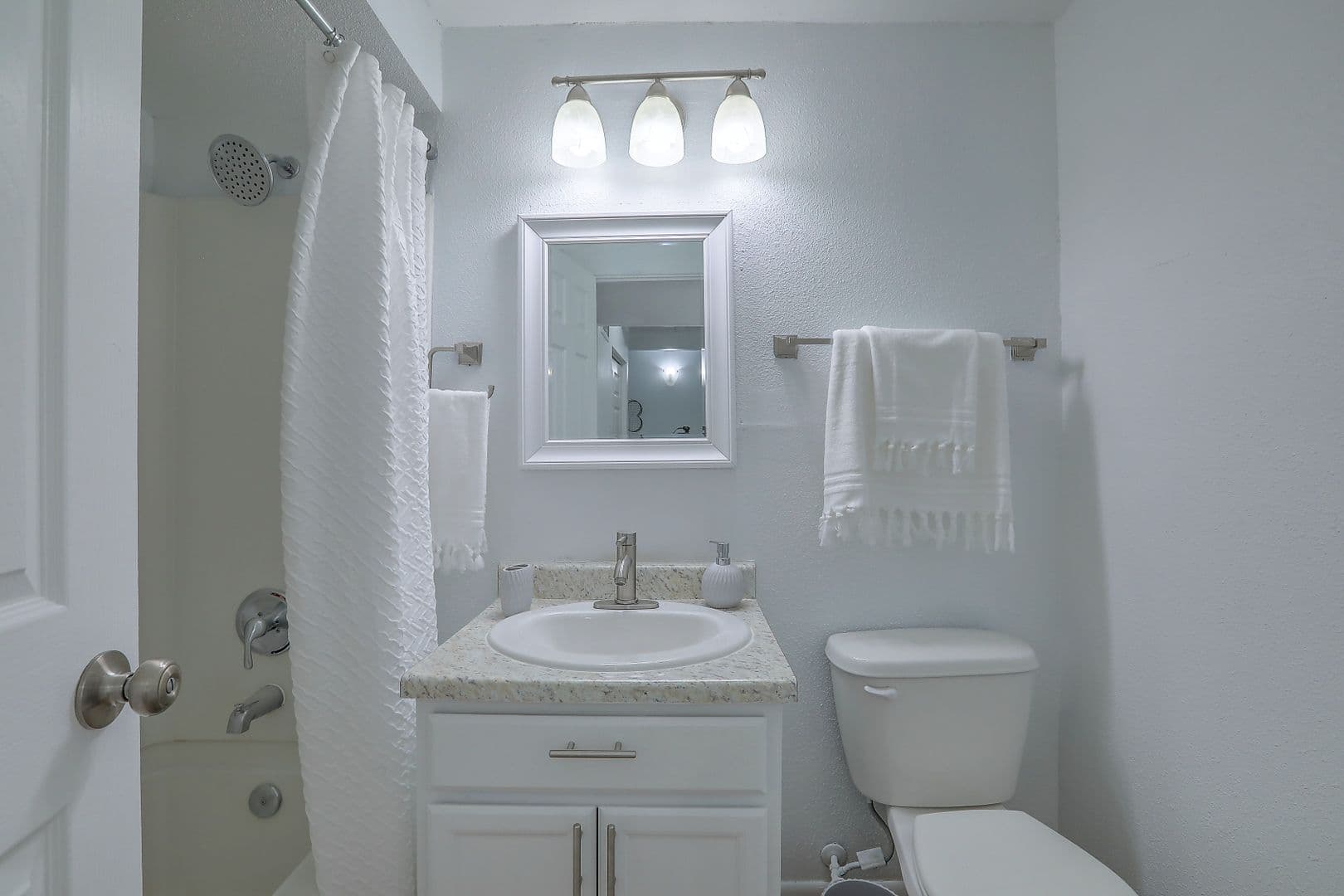 Albuquerque Apartment: 1020 Valencia Drive SE