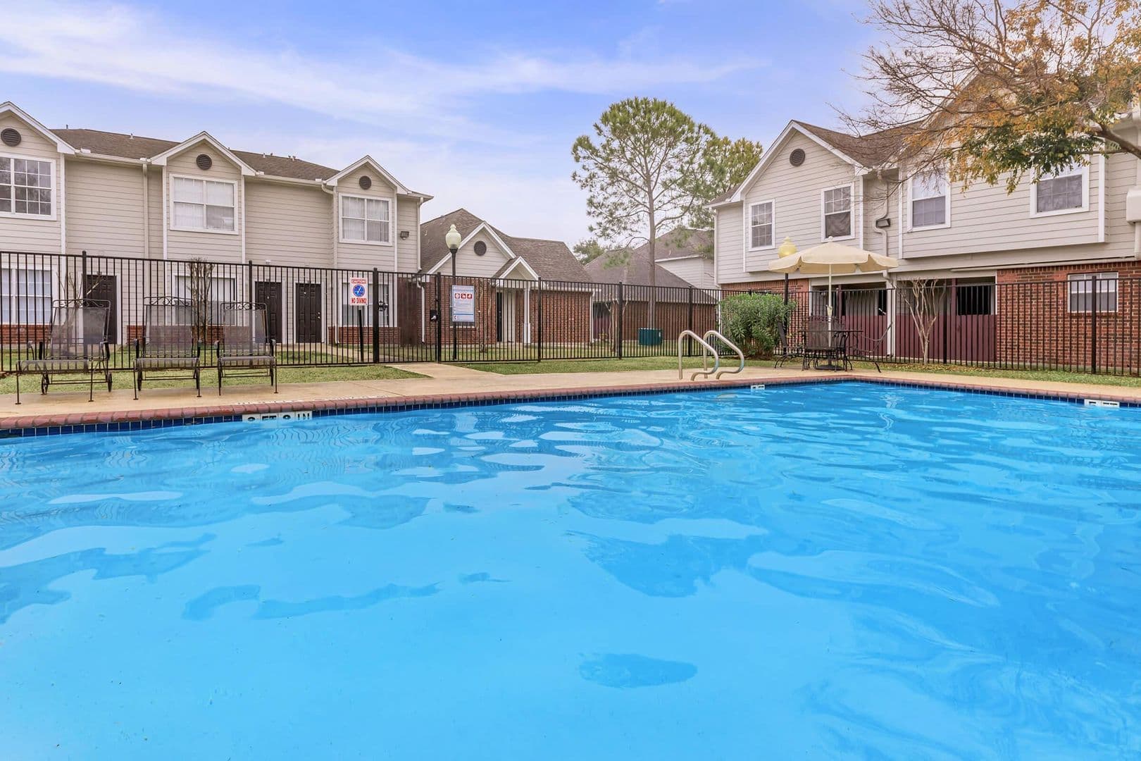 Houston Apartment: 9888 United Drive