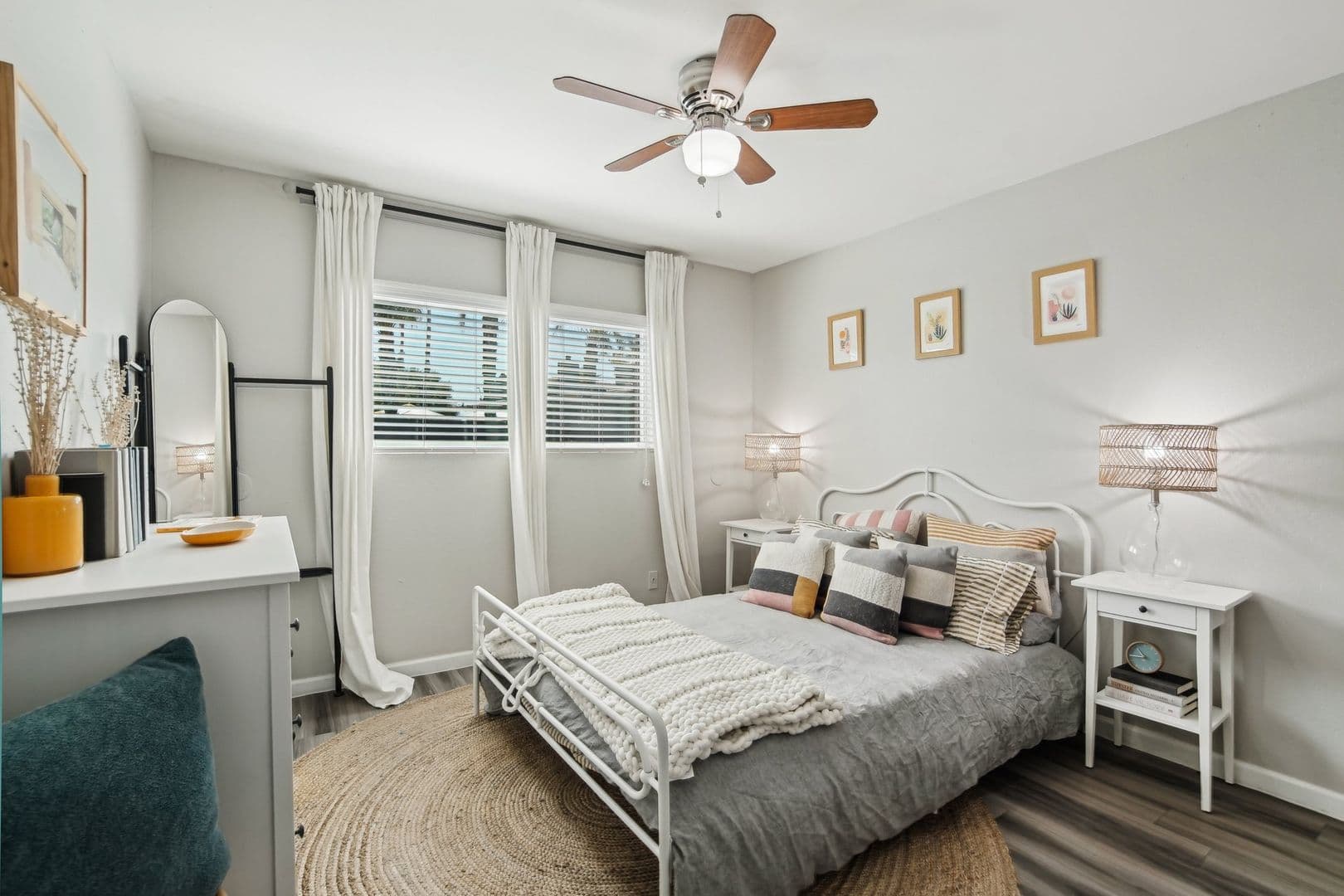 Tempe Apartment: 1532 South Price Road