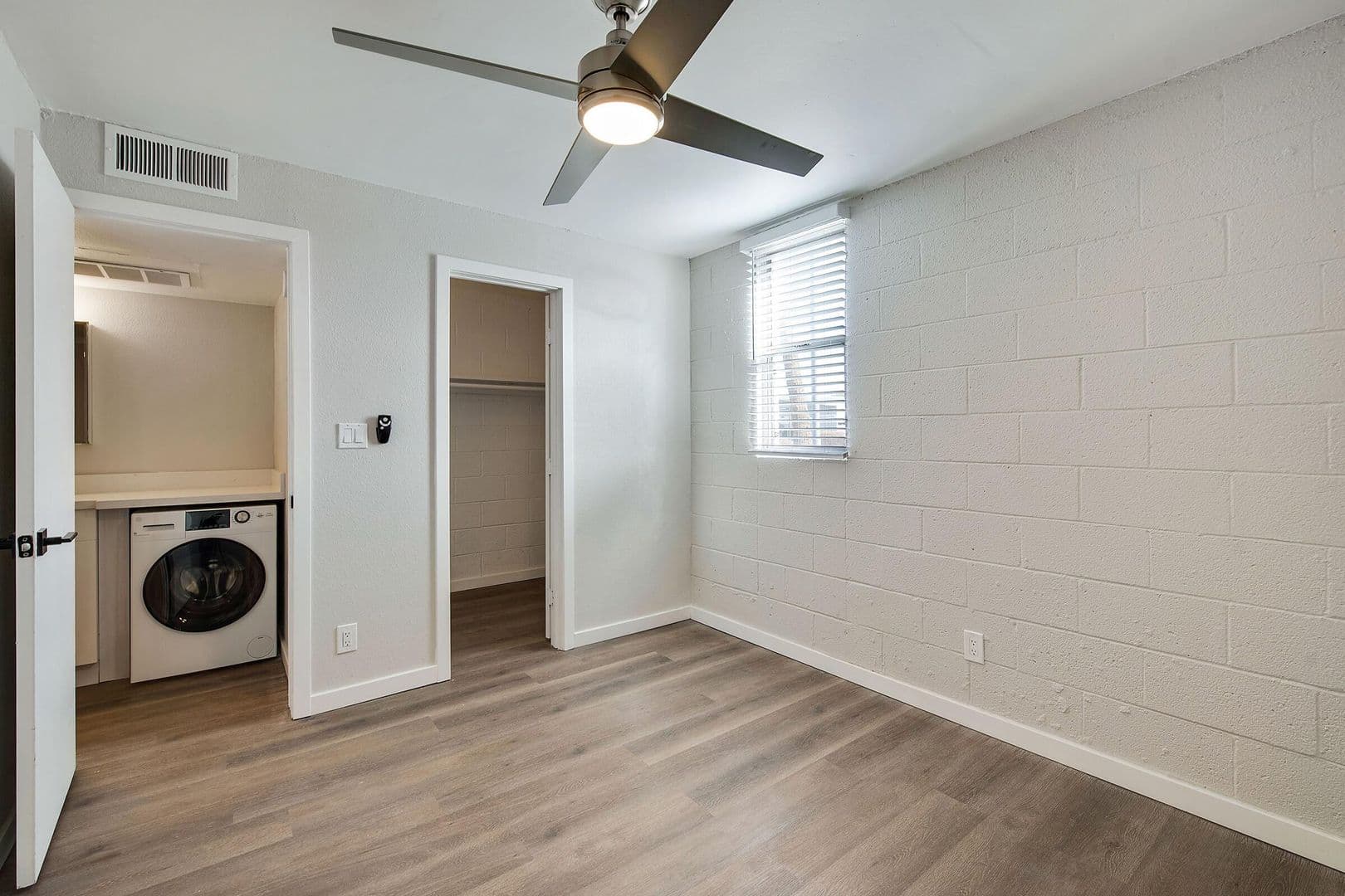 Phoenix Apartment: 6060 N 7th St