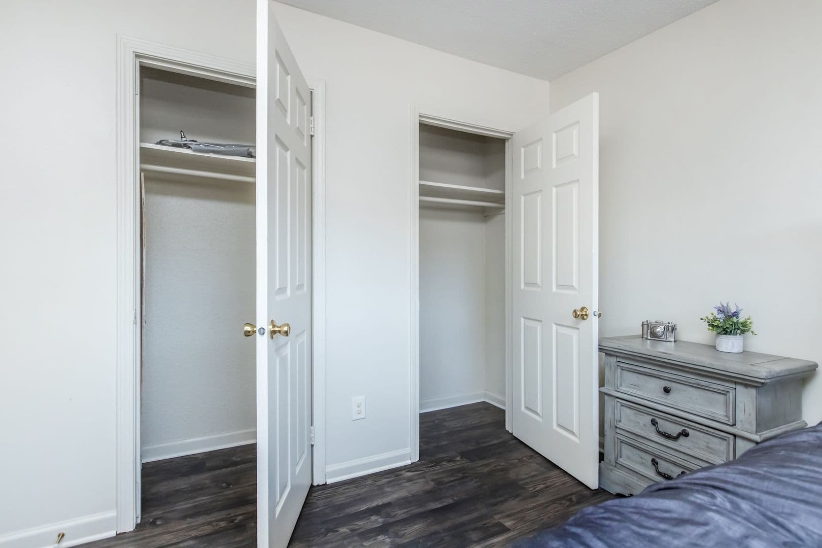 Memphis Apartment: 2059 North Cabana Circle