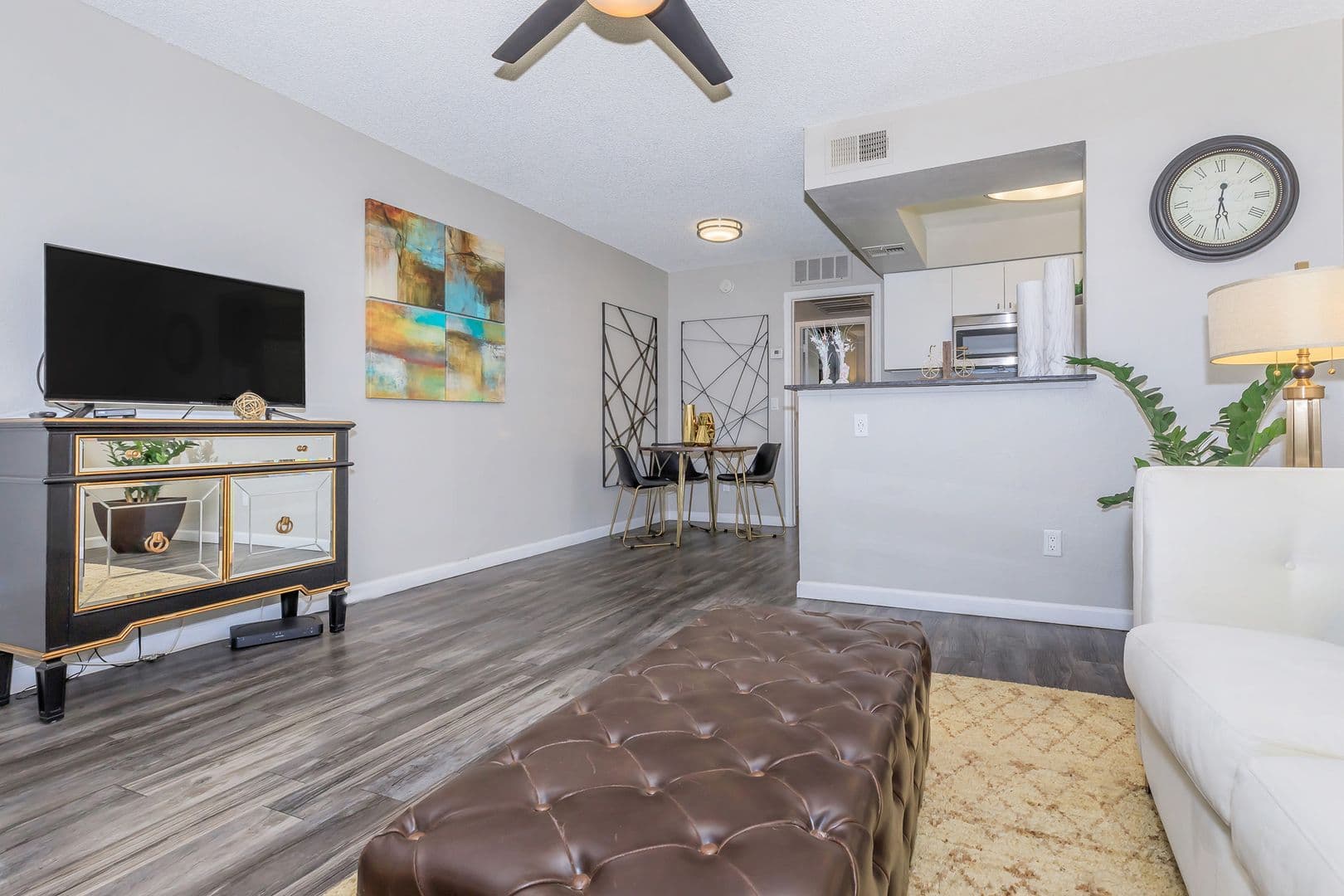 Phoenix Apartment: 4127 E Indian School Rd
