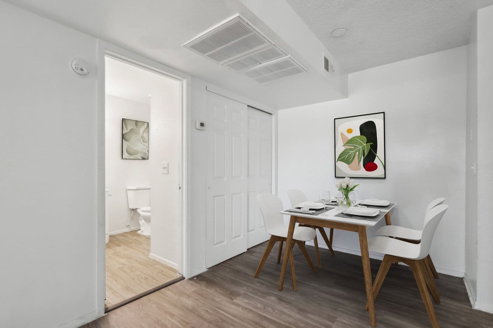 Phoenix Apartment: 15425 N 25th Street