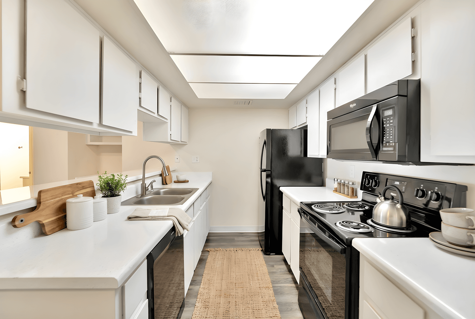 Mesa Apartment: 1750 S Alma School Rd