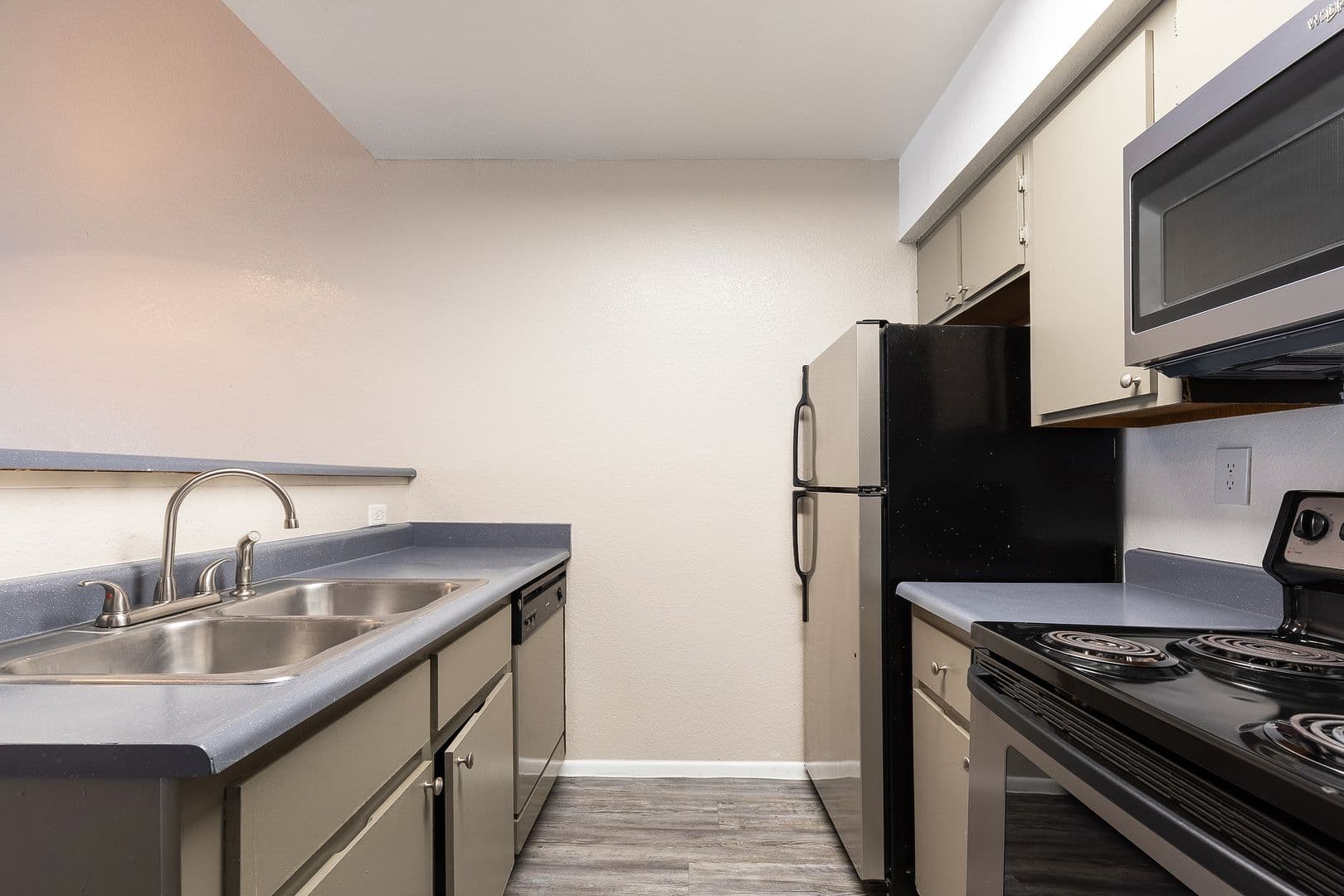 Tempe Apartment: 2525 S McClintock