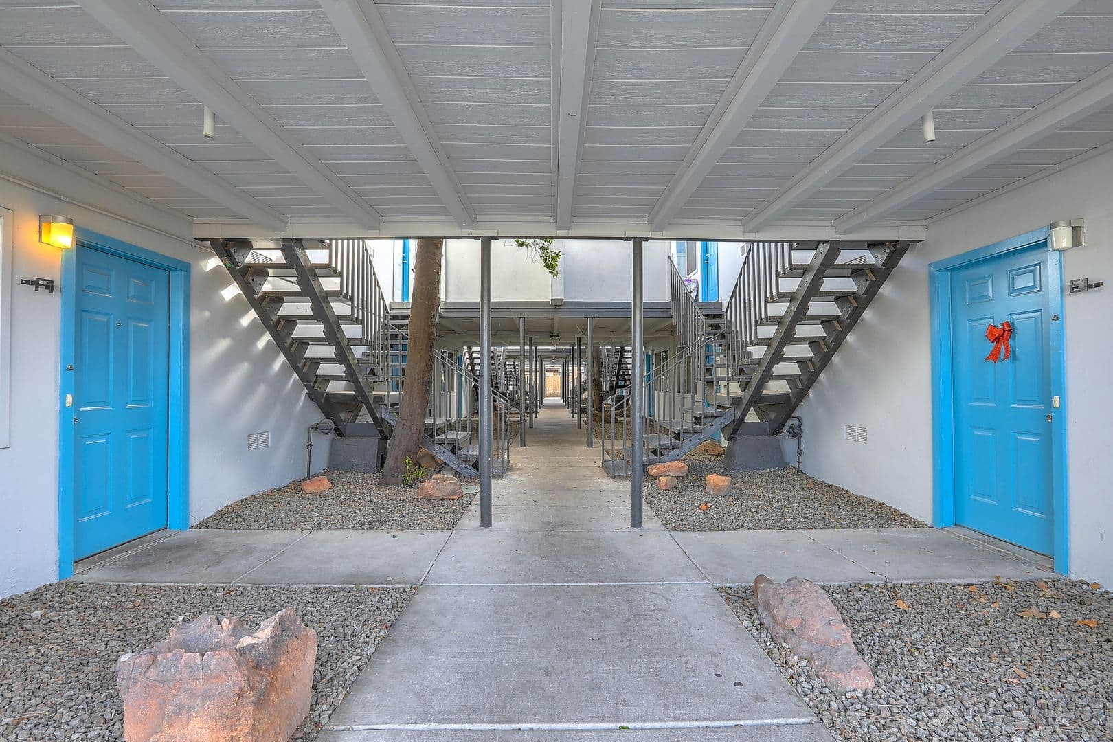 Albuquerque Apartment: 1020 Valencia Drive SE