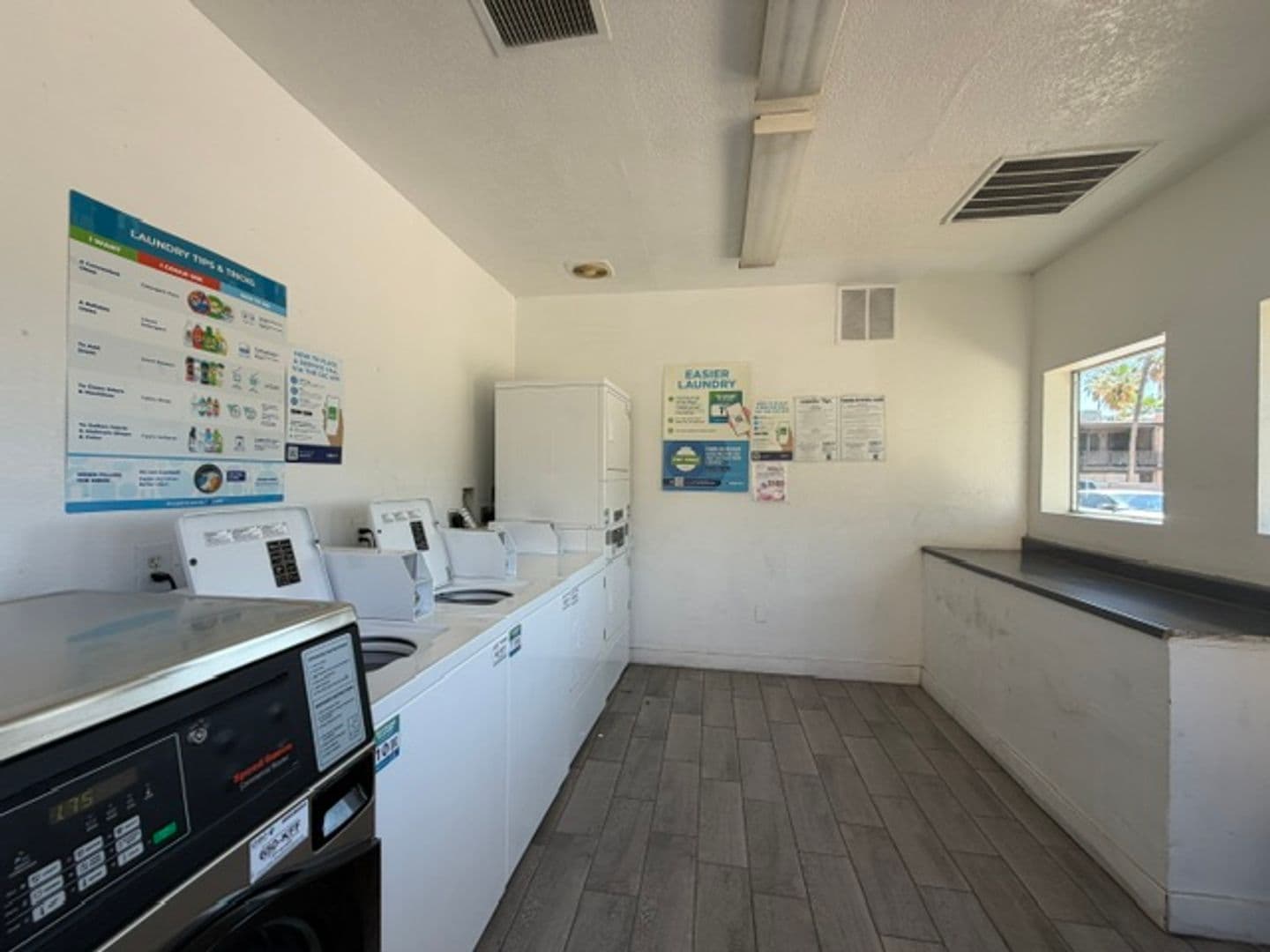 Phoenix Apartment: 2454 W. Campbell Ave.