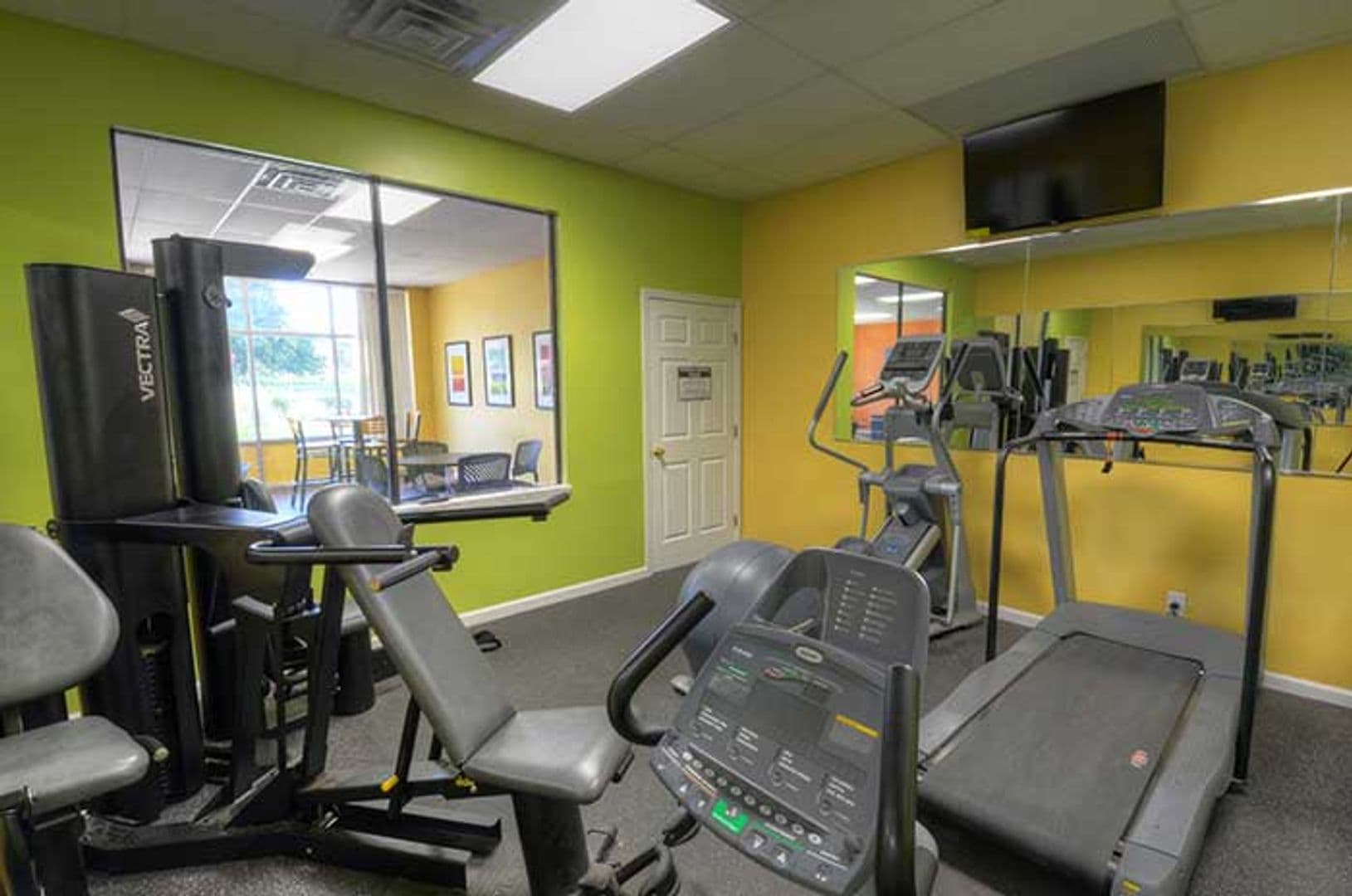 Memphis Apartment: 2059 North Cabana Circle