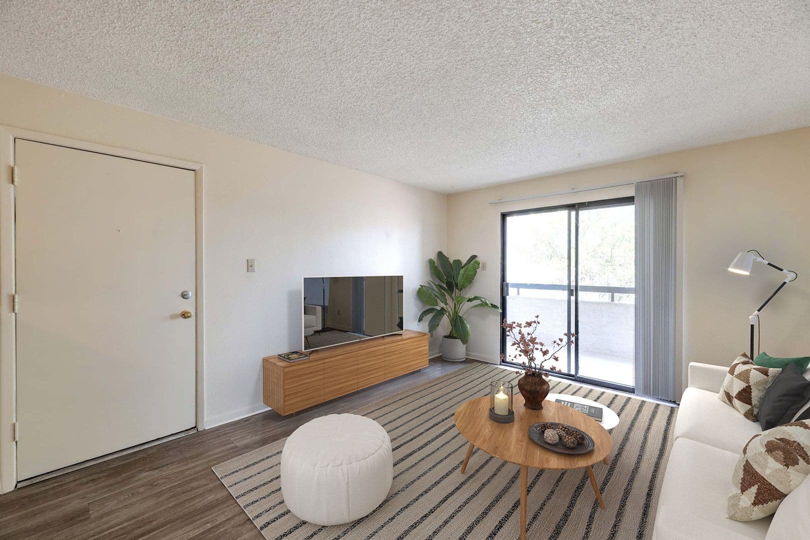 Phoenix Apartment: 2001 W Union Hills Dr.