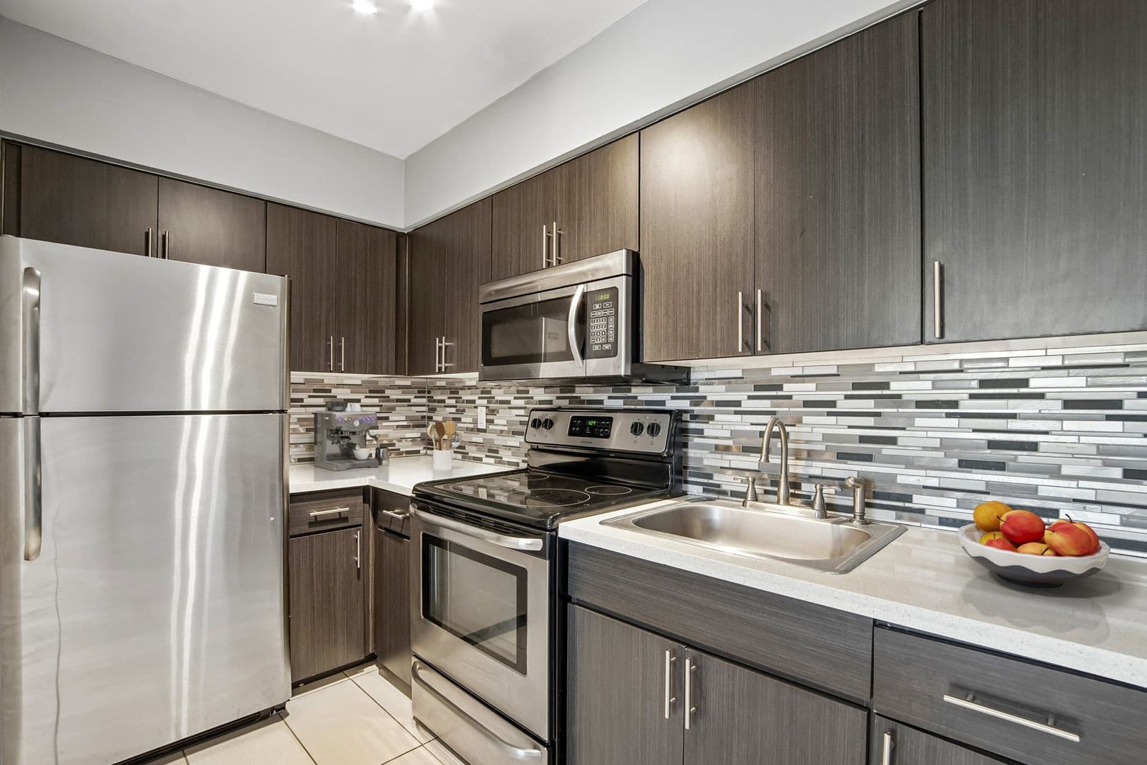 Phoenix Apartment: 1220 N 44th St.