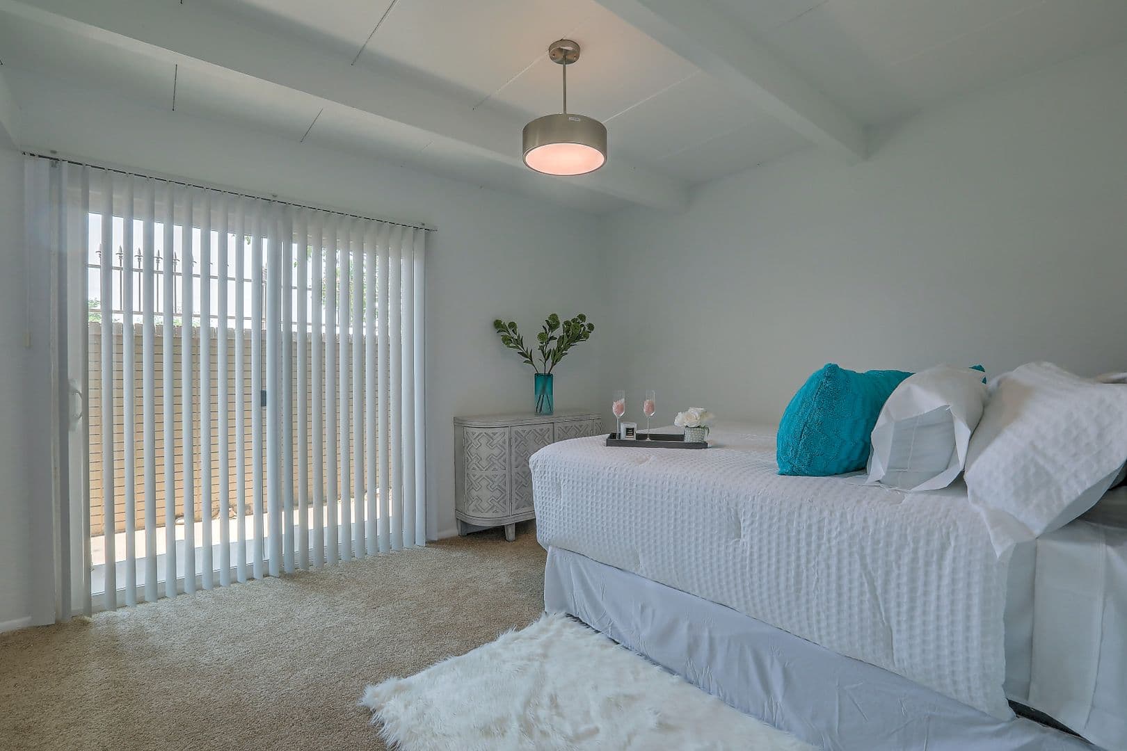 Albuquerque Apartment: 1020 Valencia Drive SE