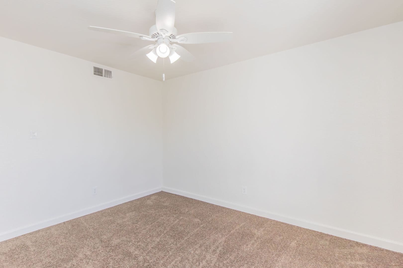 Tempe Apartment: 1876 - 1896 E. Hayden Ln. North