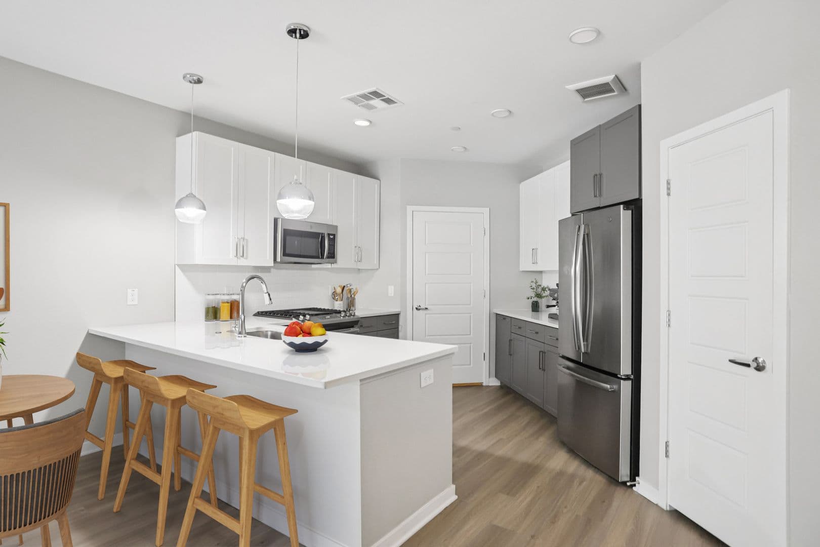 Phoenix Apartment: 777 E Stella Ln.