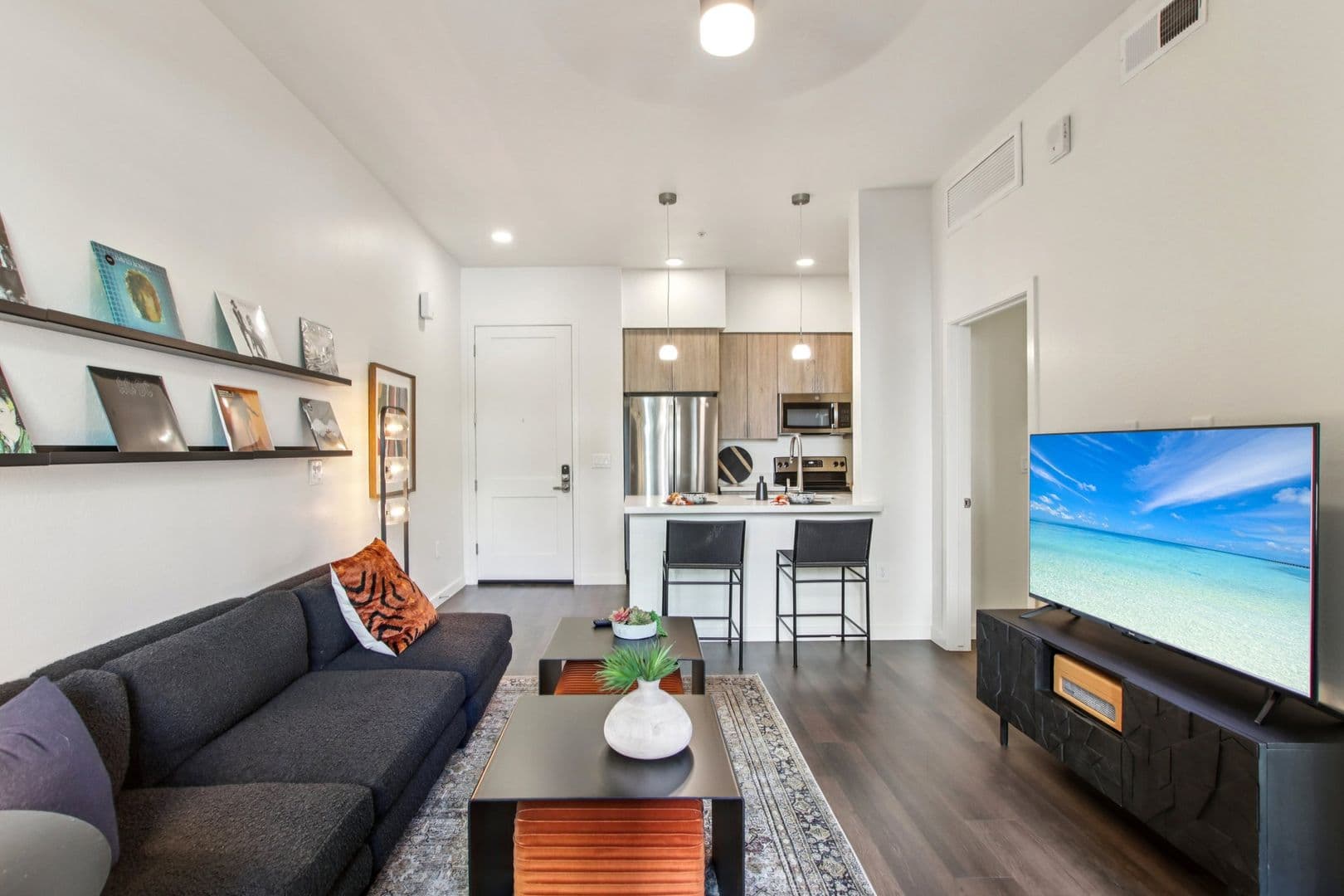 Chandler Apartment: 222 W Boston Street