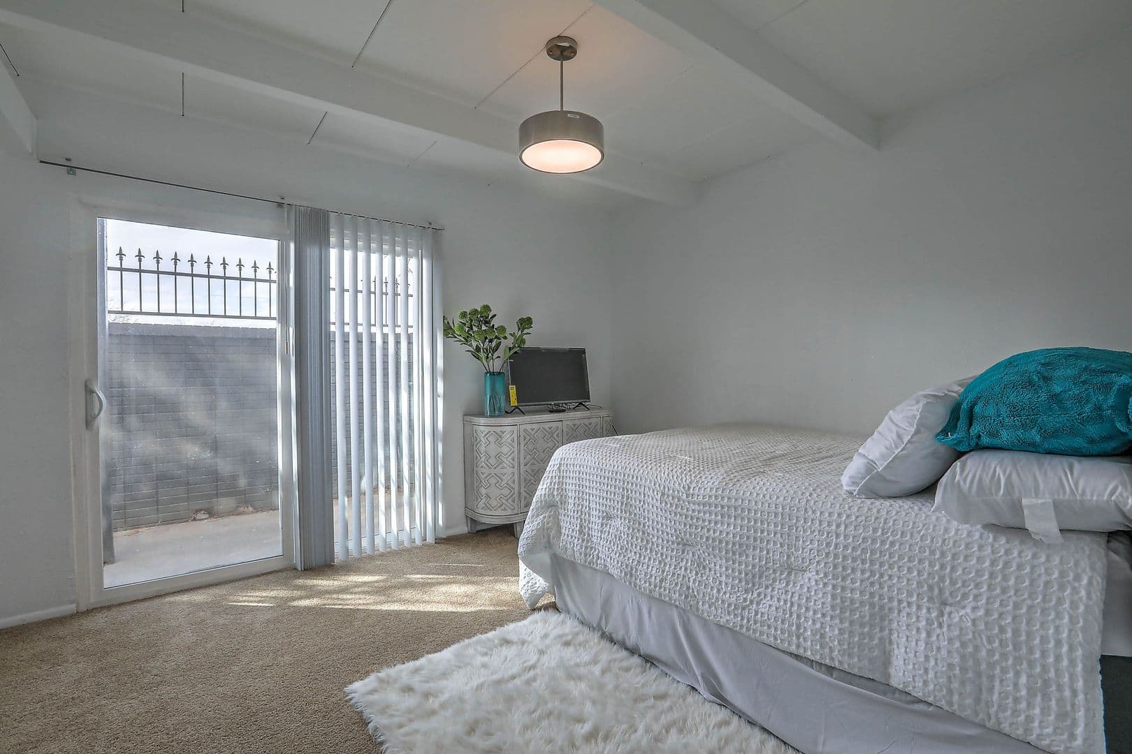 Albuquerque Apartment: 1020 Valencia Drive SE