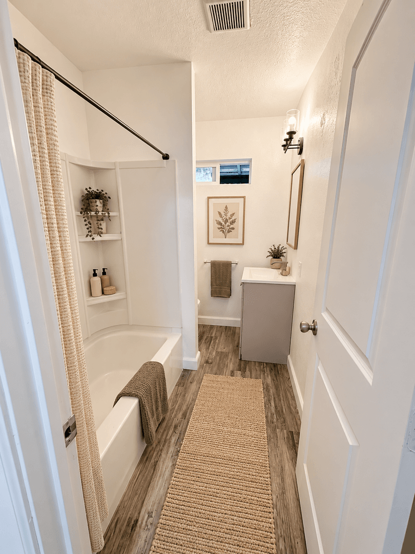 Fresno Apartment: 3421 E McKinley Avenue