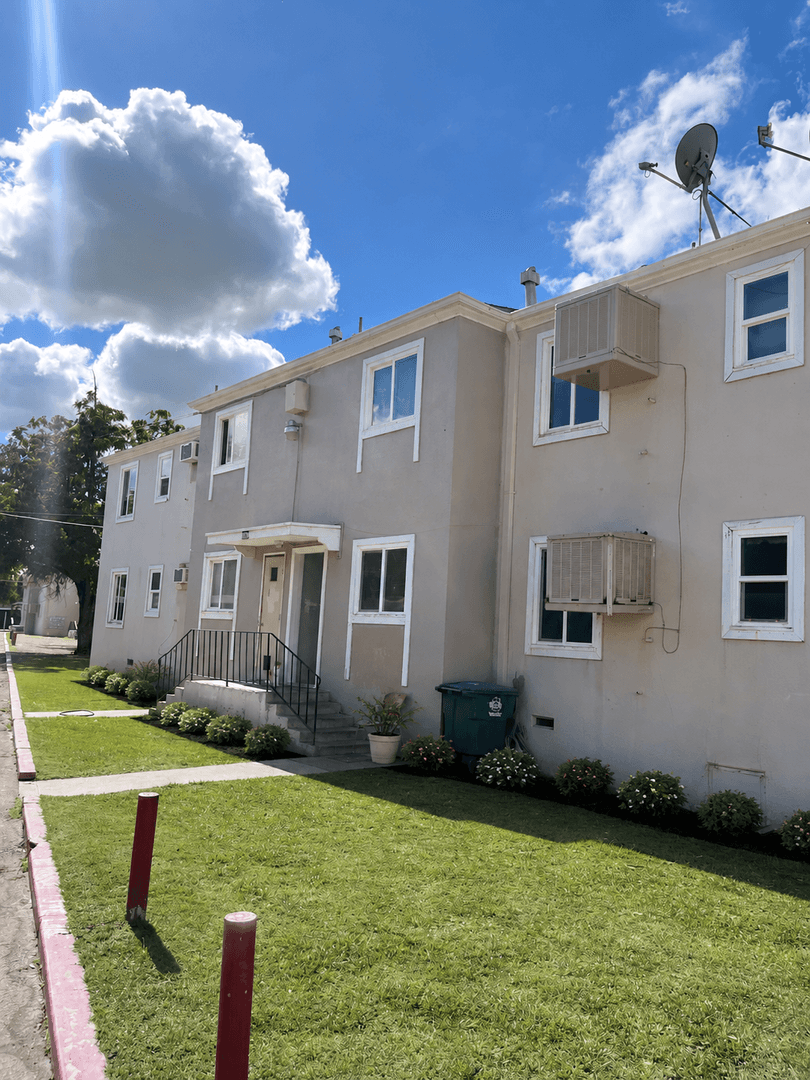 Fresno Apartment: 1510 N Brooks Ave