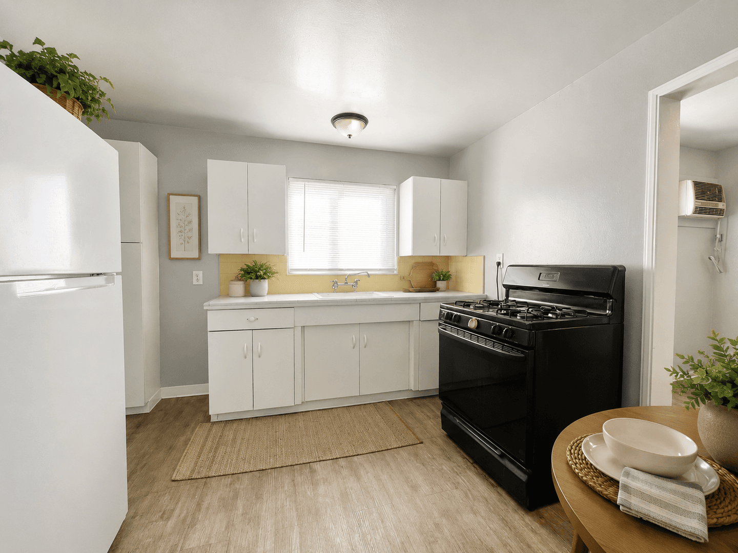 Fresno Apartment: 1510 N Brooks Ave