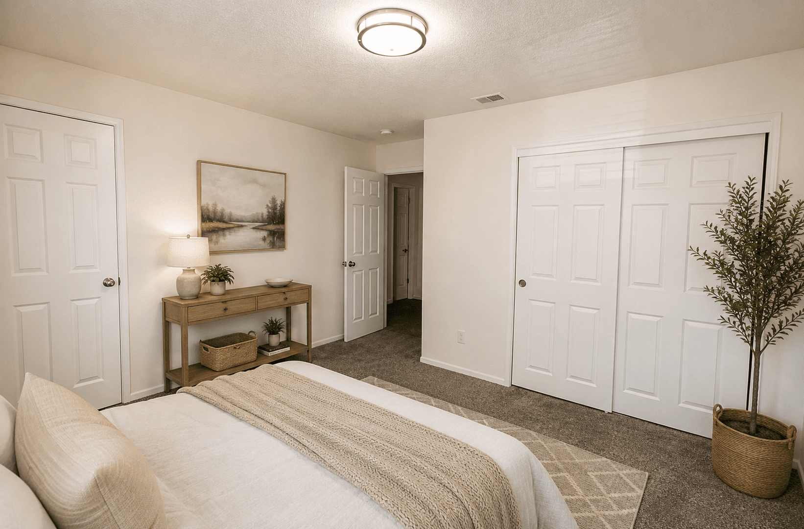 Fresno Apartment: 2225 S Lee Ave