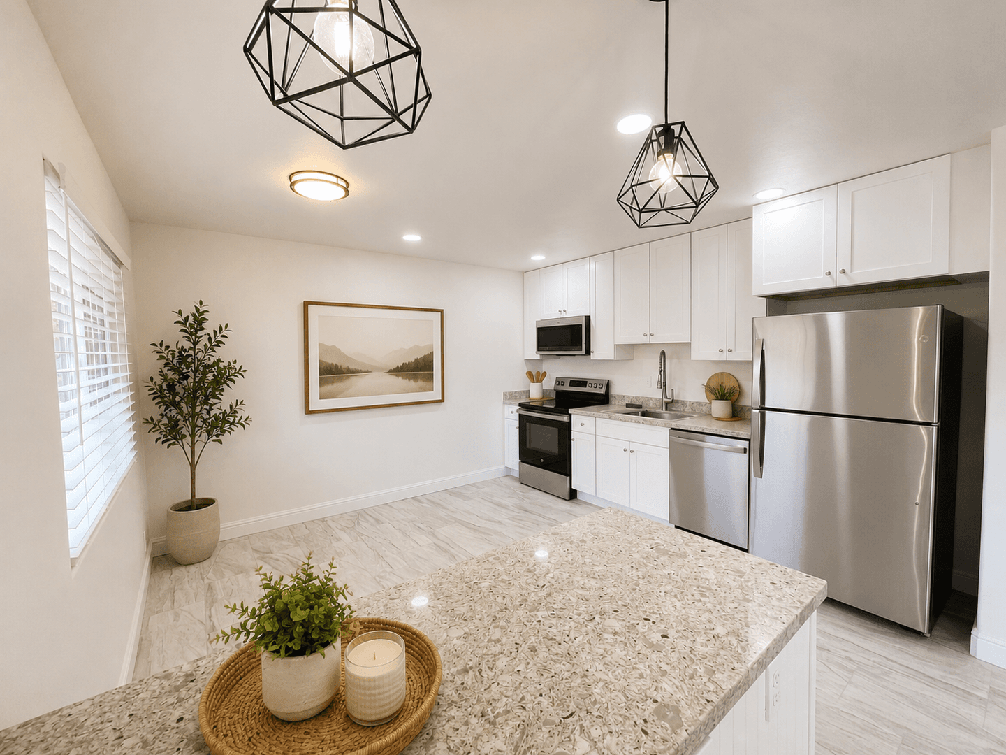 Fresno Apartment: 134 N Poplar Avenue