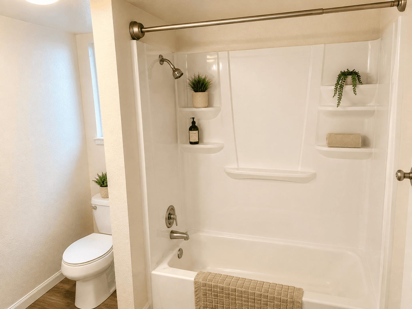 Fresno Apartment: 714 E Fountain Way