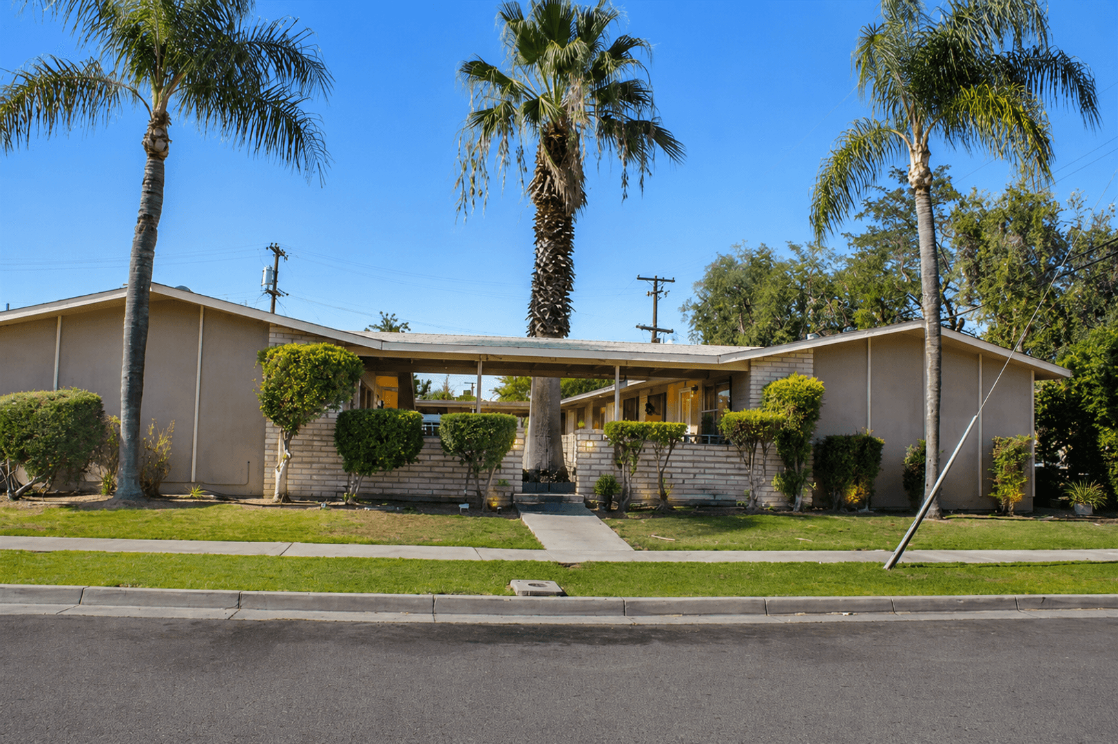 Fresno Apartment: 1247 E Vassar Ave