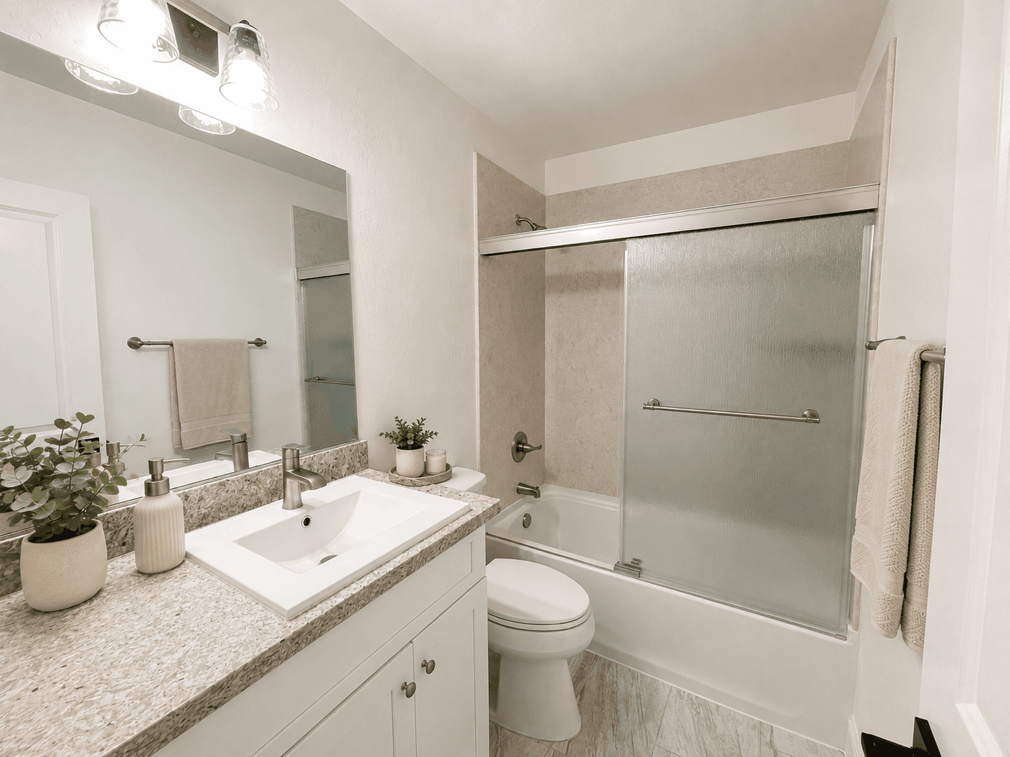Fresno Apartment: 134 N Poplar Avenue