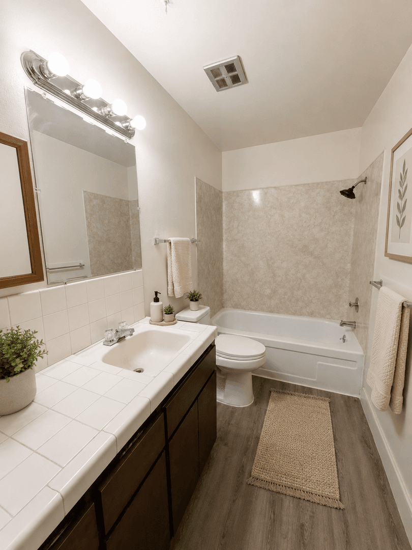 Fresno Apartment: 1640-1716 N Brooks Ave